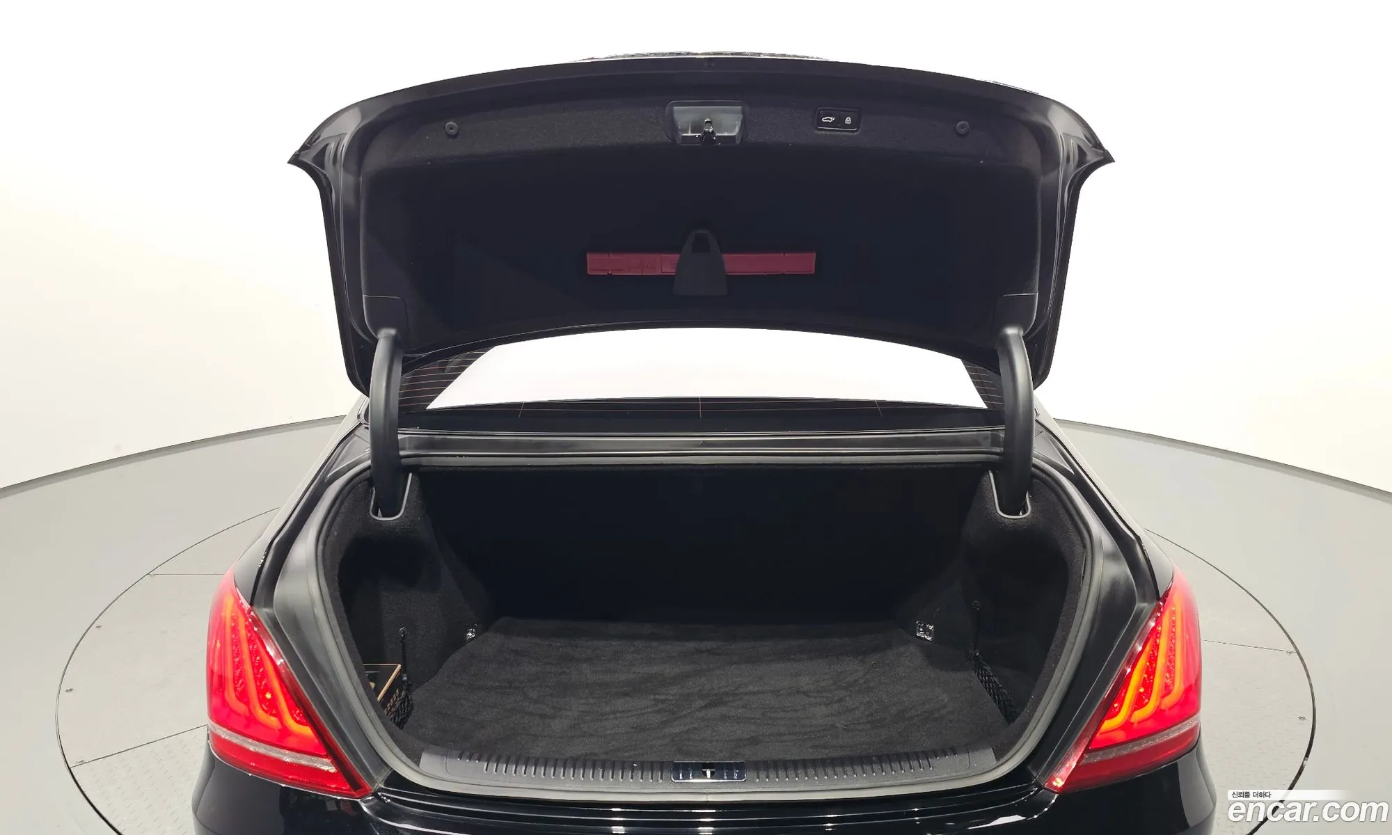 Genesis EQ900 2016 — 5