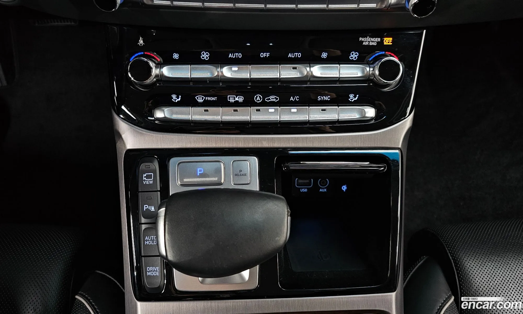 Genesis EQ900 2016 — 21