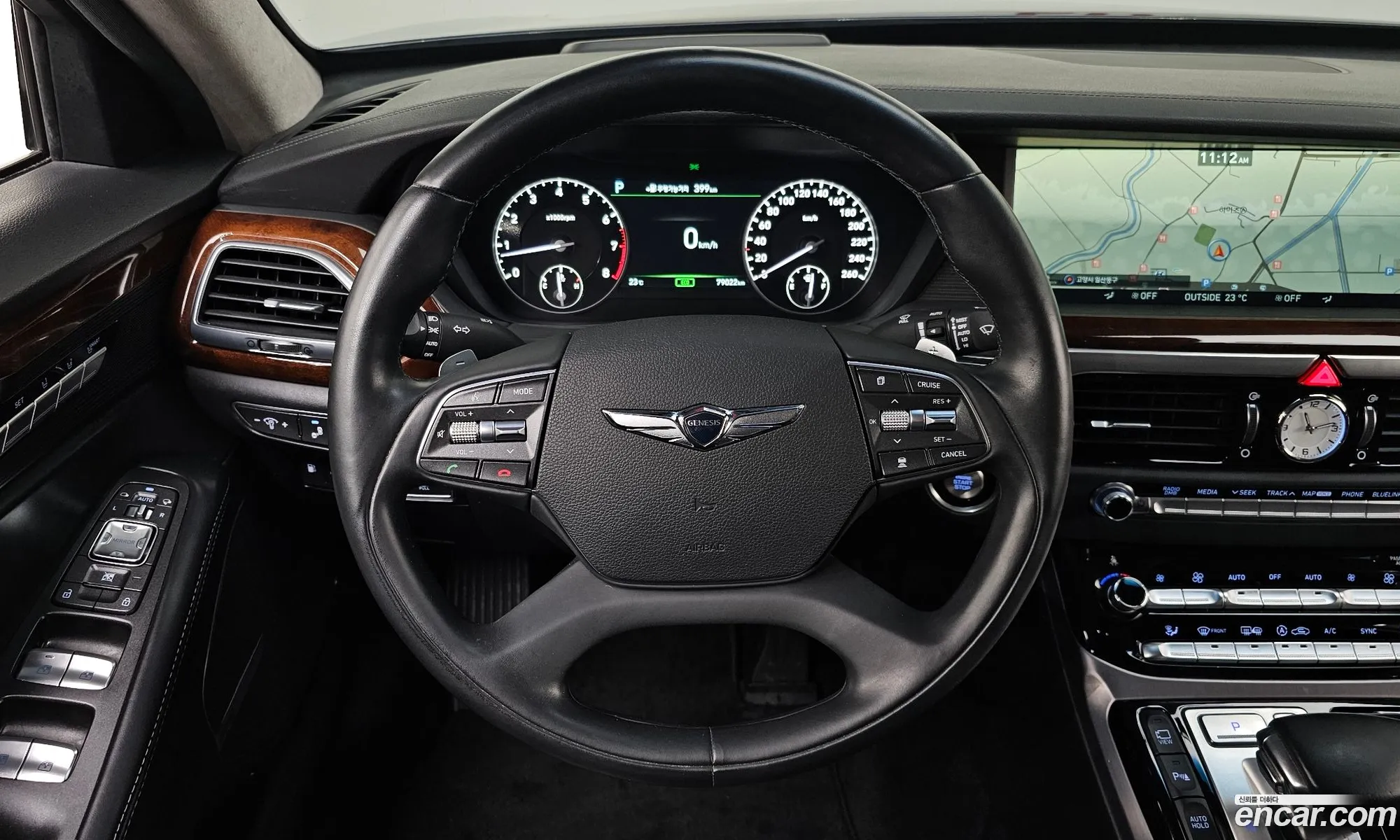 Genesis EQ900 2016 — 14