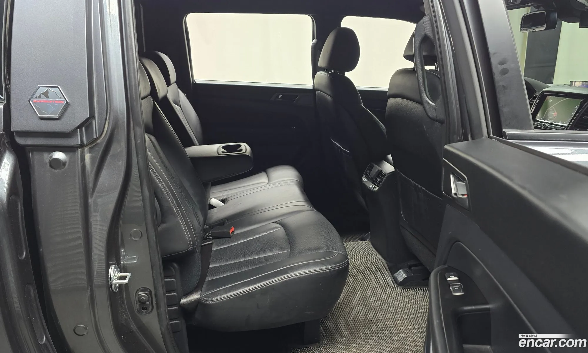 KG Mobility (SsangYong) Rexton Sports Khan 2022 — 12