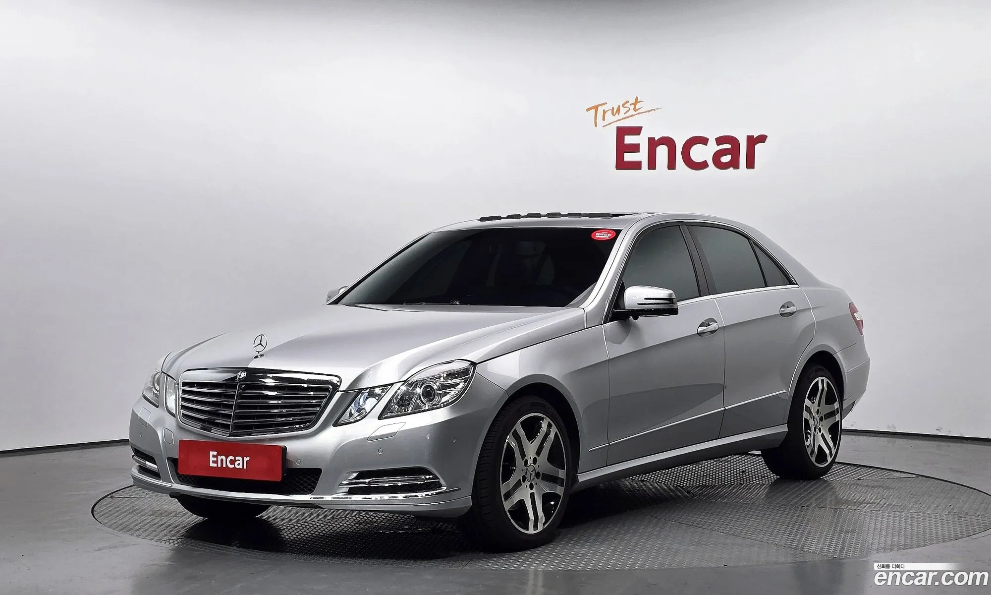 Mercedes-Benz E-Class W212 2011 WDDHF5DBXBA404792 — 5