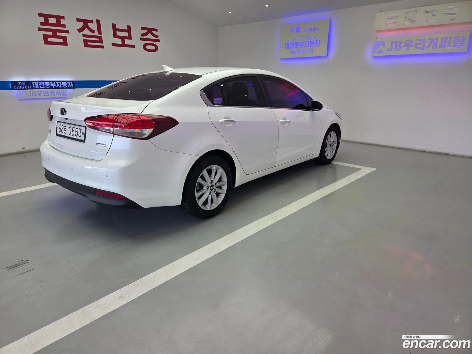 Kia K3 2016 — 17