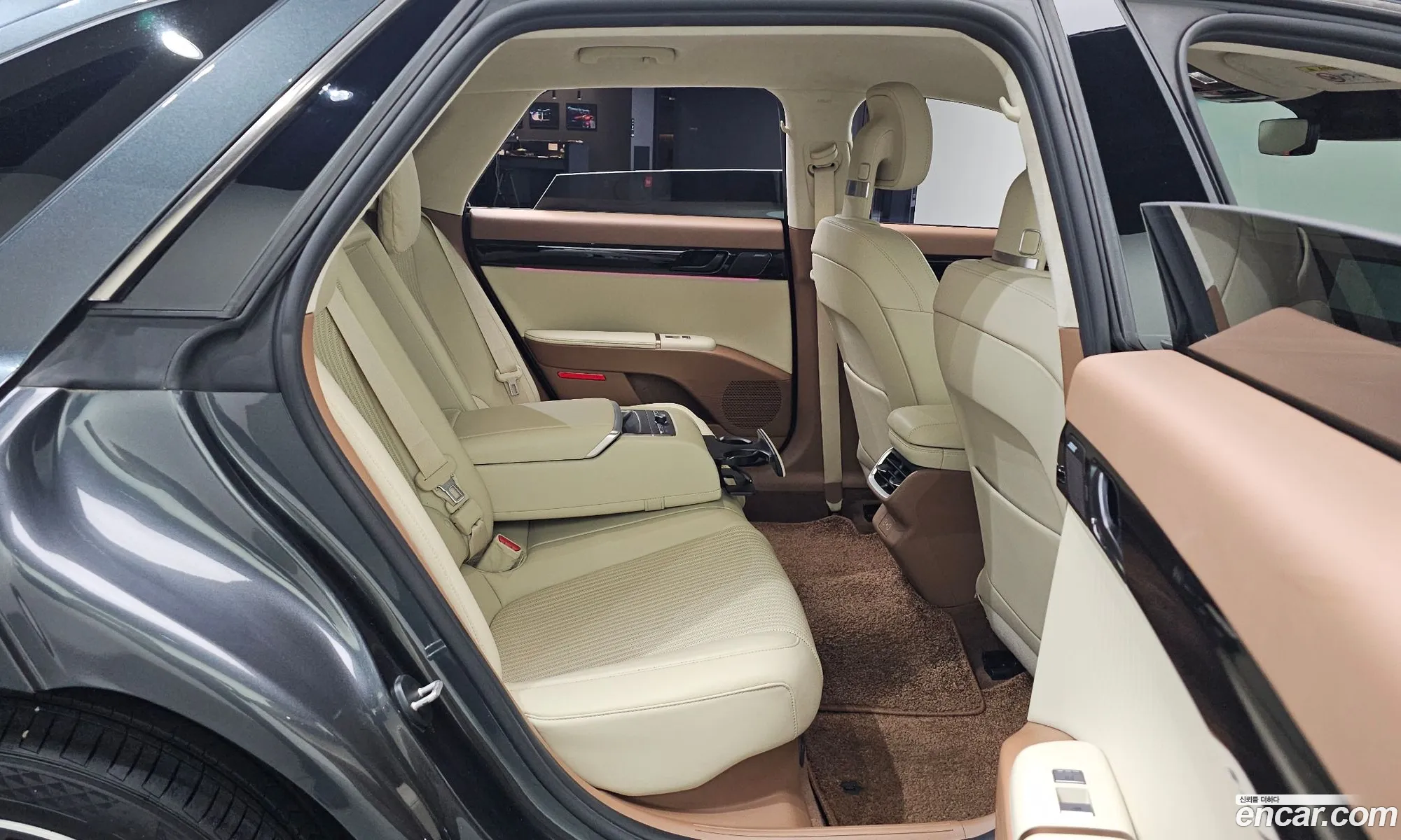 Hyundai Grandeur Hybrid 2023 — 15