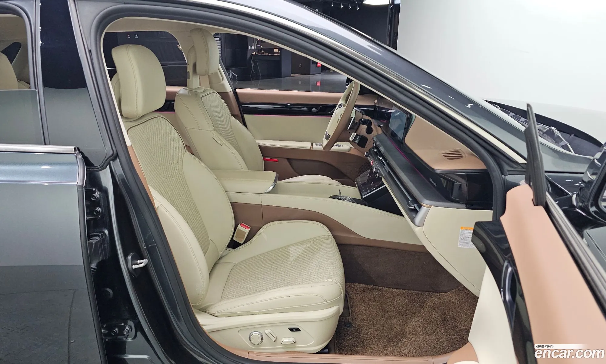 Hyundai Grandeur Hybrid 2023 — 6