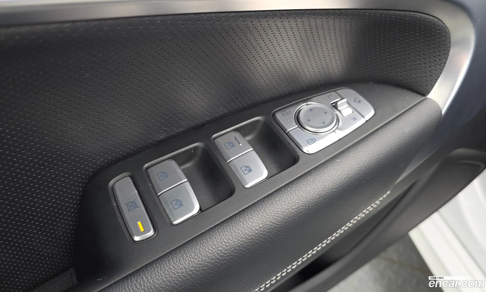 Genesis G70 2020 — 17