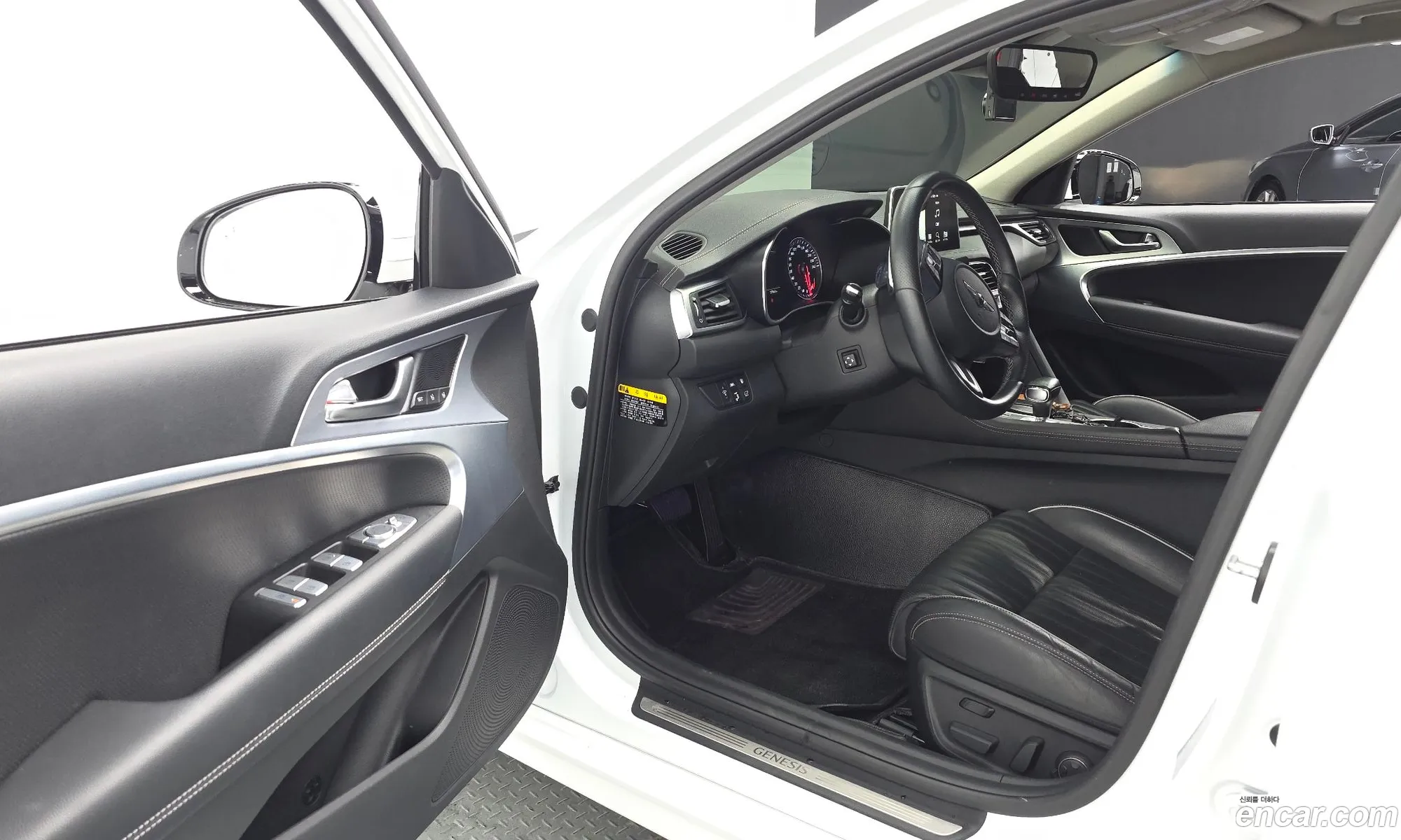 Genesis G70 2020 — 30