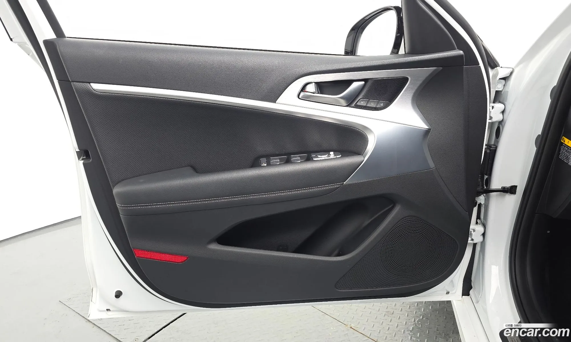 Genesis G70 2020 — 33