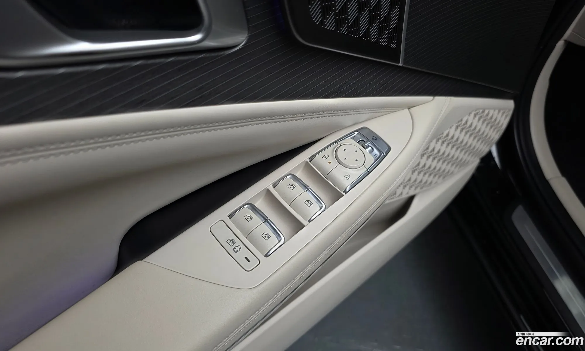 Kia K8 2024 — 28
