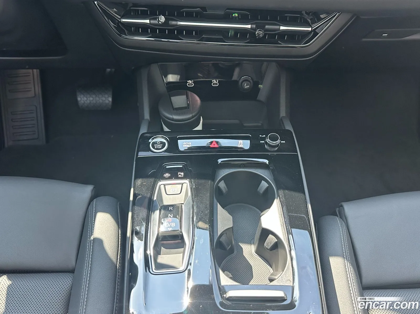 Audi A6 e-tron 2025 — 16
