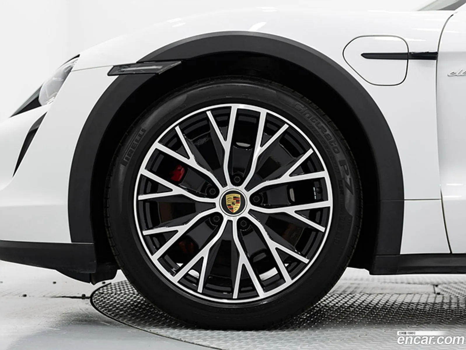 Porsche Taycan 2023 — 5