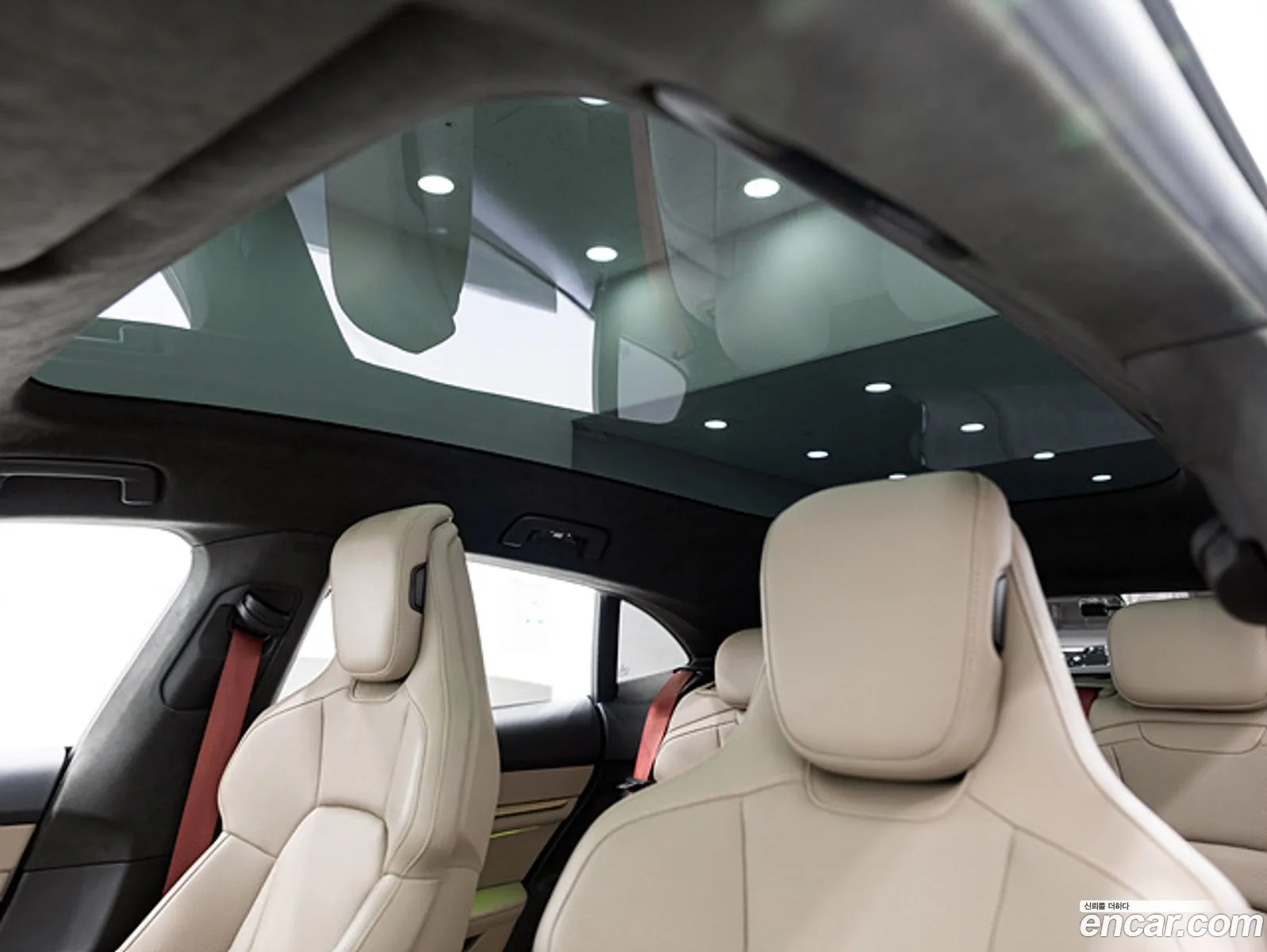 Porsche Taycan 2023 — 8