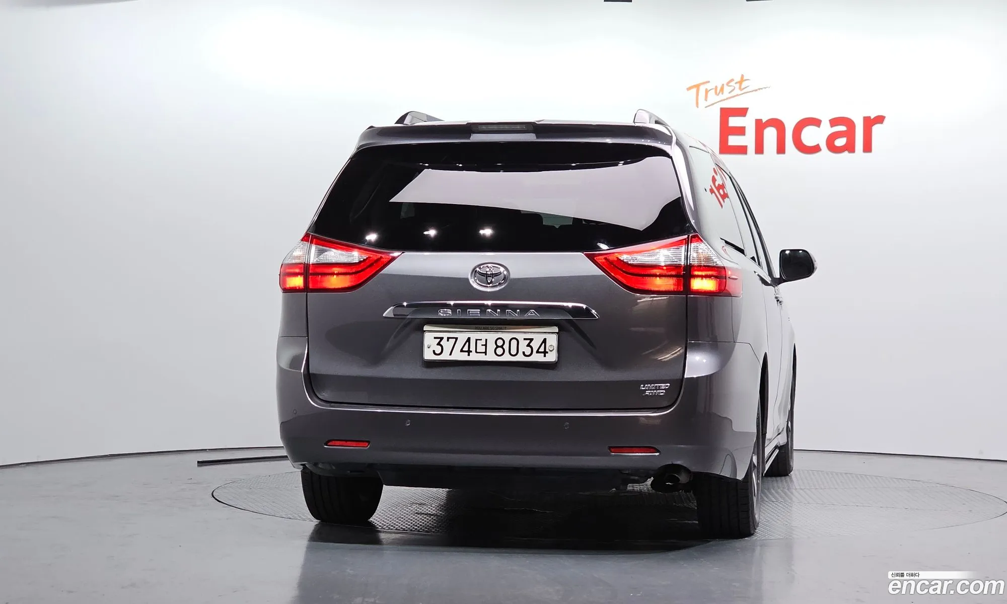 Toyota Sienna 2018 5TDDZ3DC4JS208779 — 16
