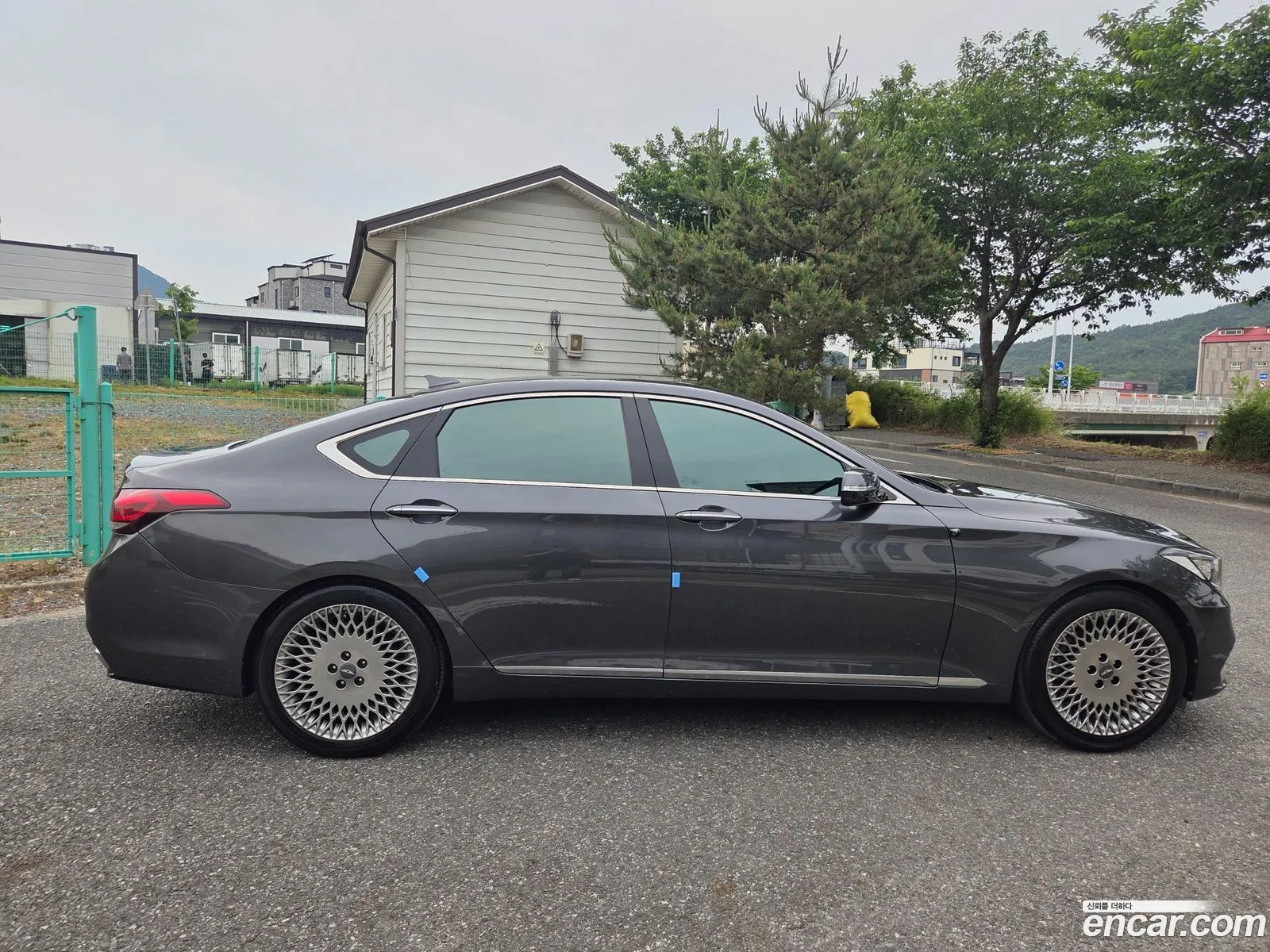 Genesis G80 2017 — 11