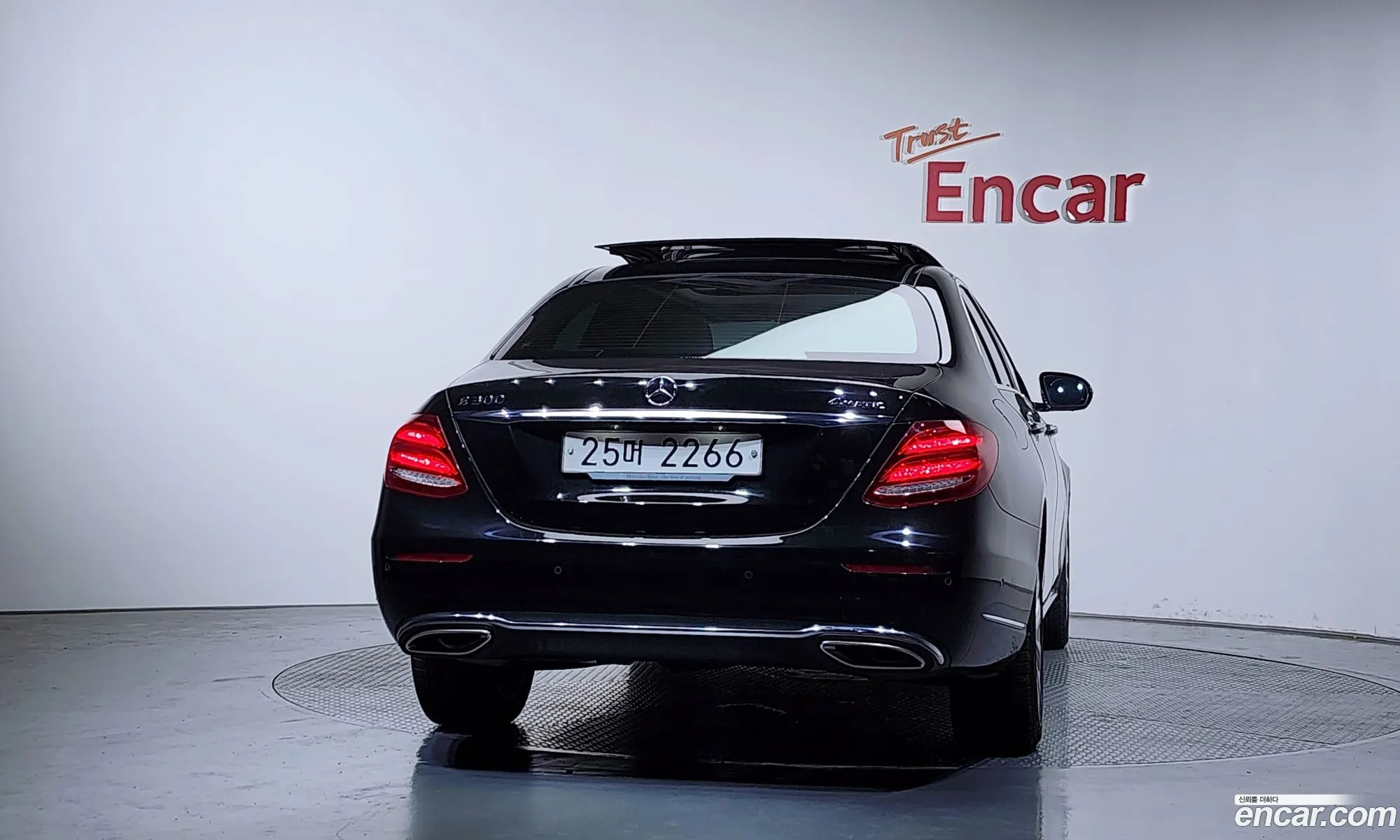 Mercedes-Benz E-Class W213 2019 WDDZF4KB8KA690451 — 20