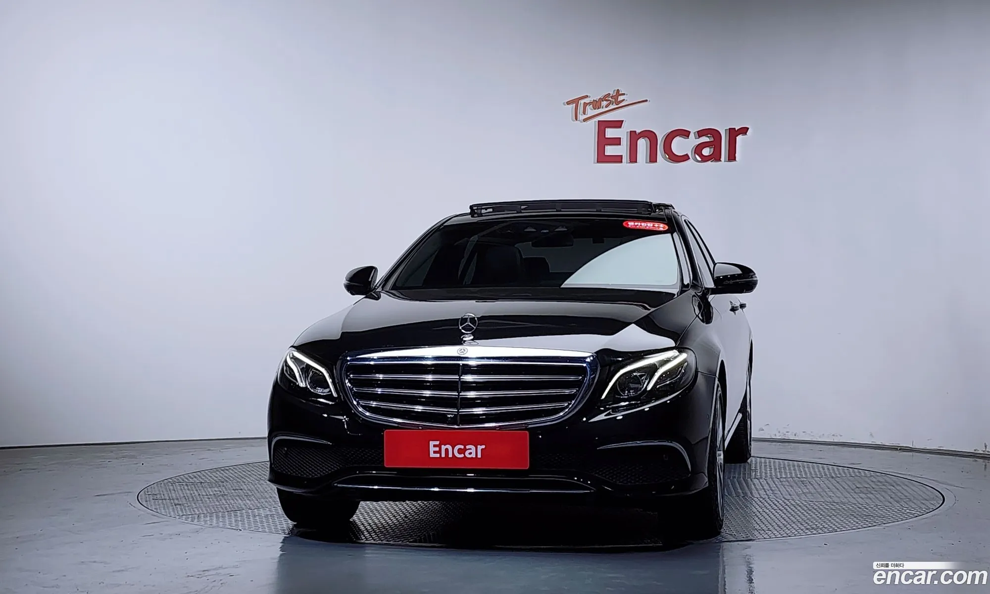 Mercedes-Benz E-Class W213 2019 WDDZF4KB8KA690451 — 12
