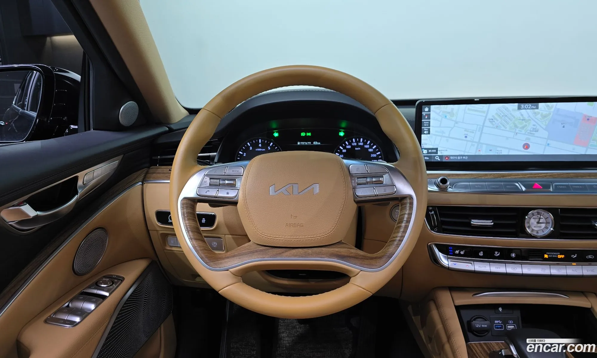 Kia K9 2022 KNAS2416DNS040464 — 32