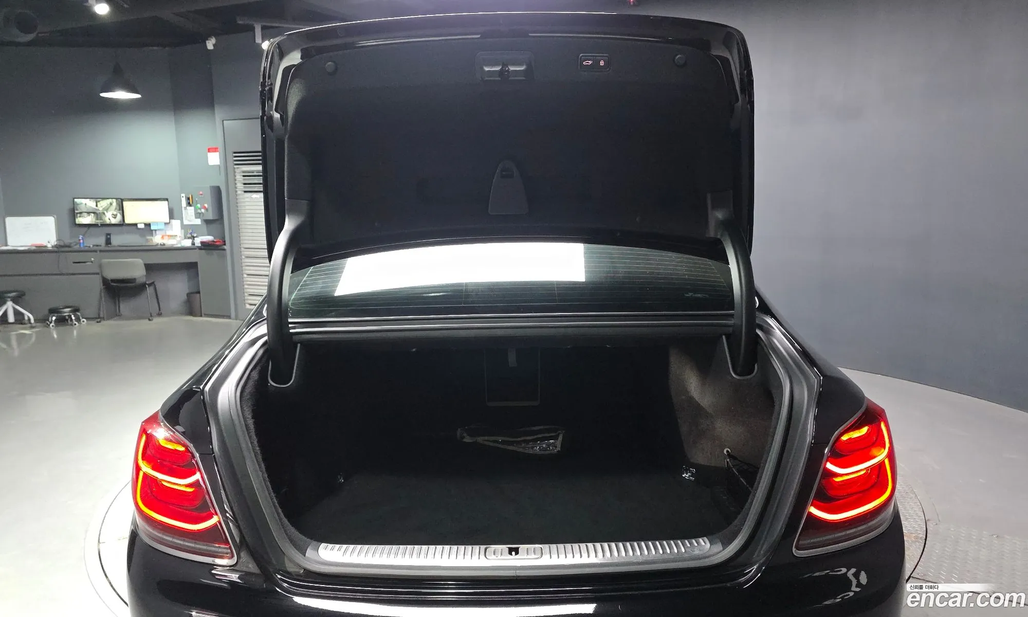 Kia The K9 2021 KNAS2418DMS033390 — 10