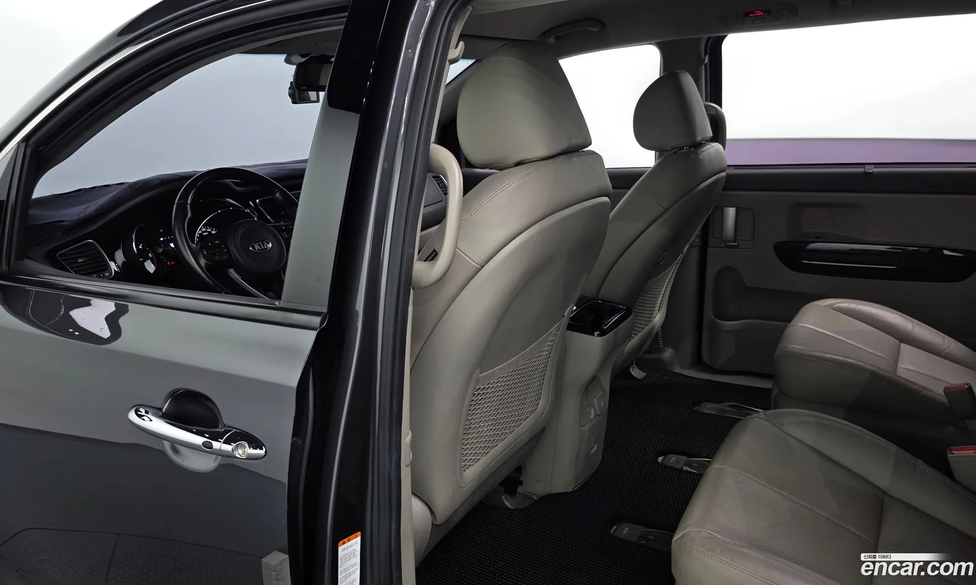 Kia Carnival 2017 KNAMB81ABJS379237 — 19
