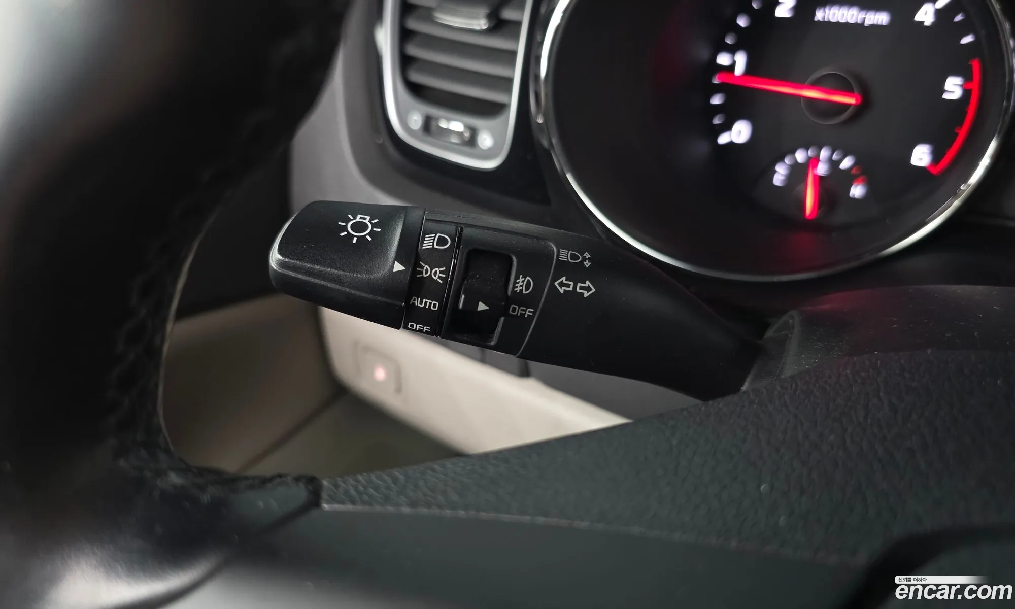 Kia Carnival 2017 KNAMB81ABJS379237 — 30