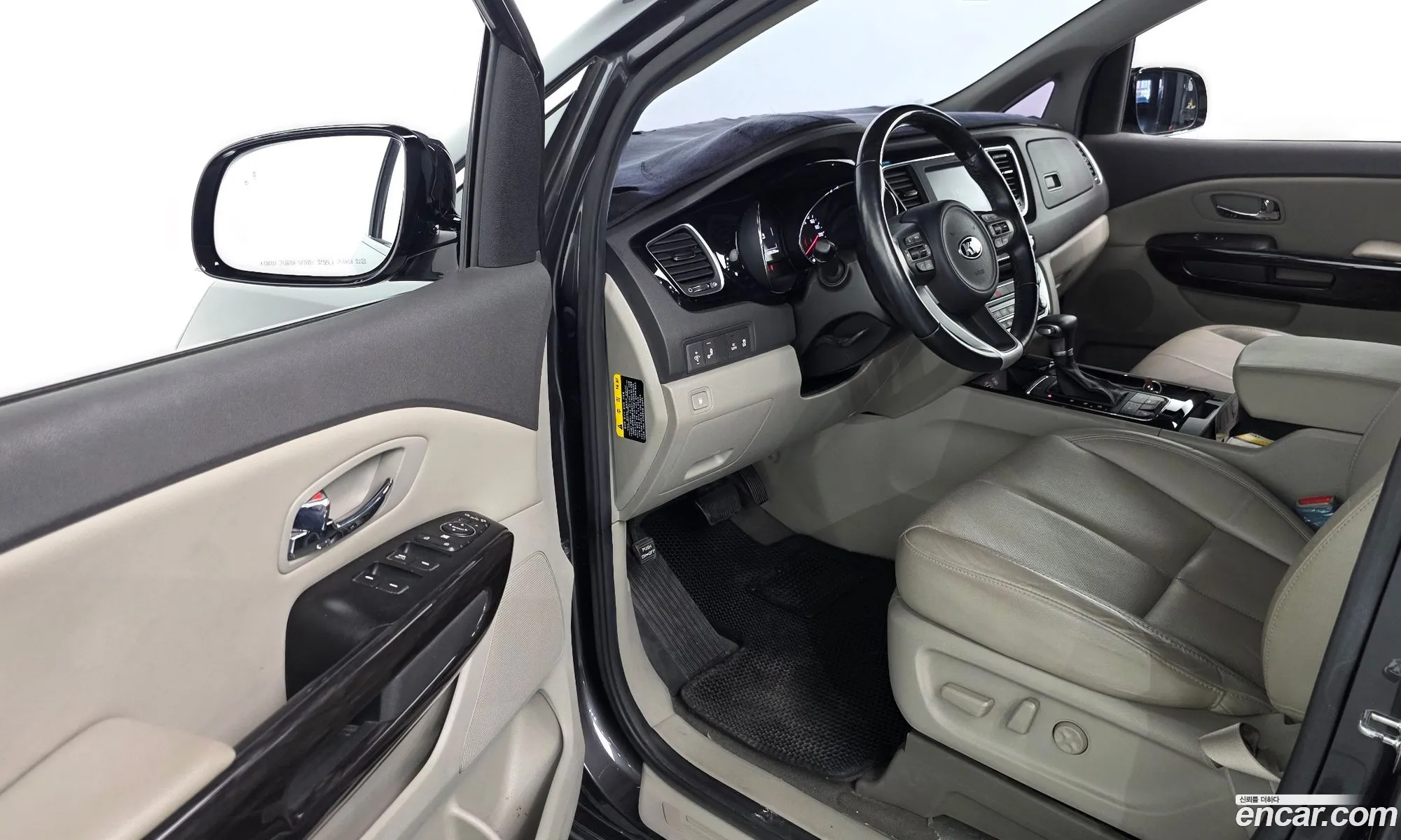 Kia Carnival 2017 KNAMB81ABJS379237 — 15