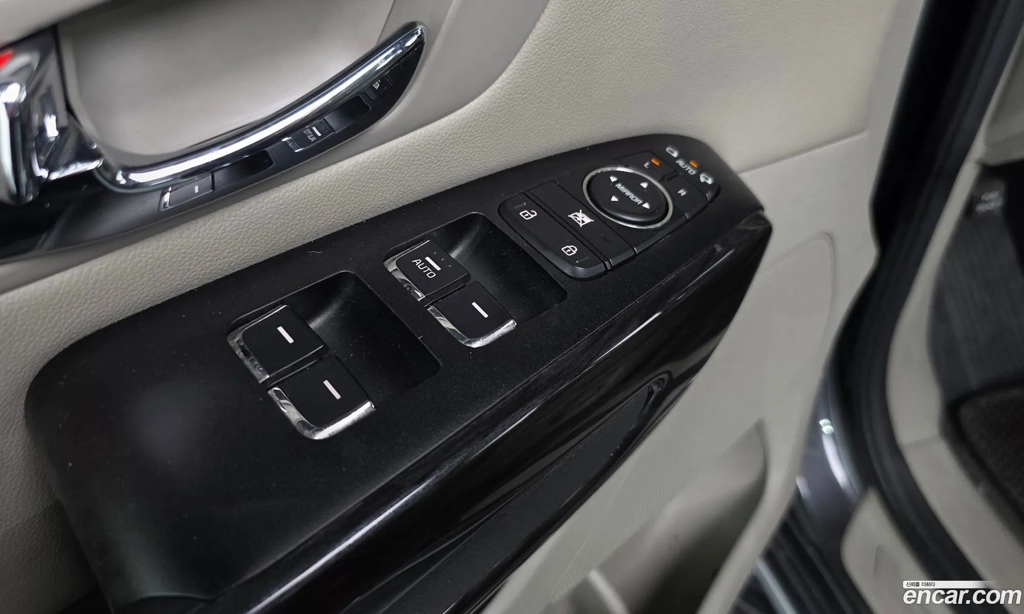 Kia Carnival 2017 KNAMB81ABJS379237 — 23