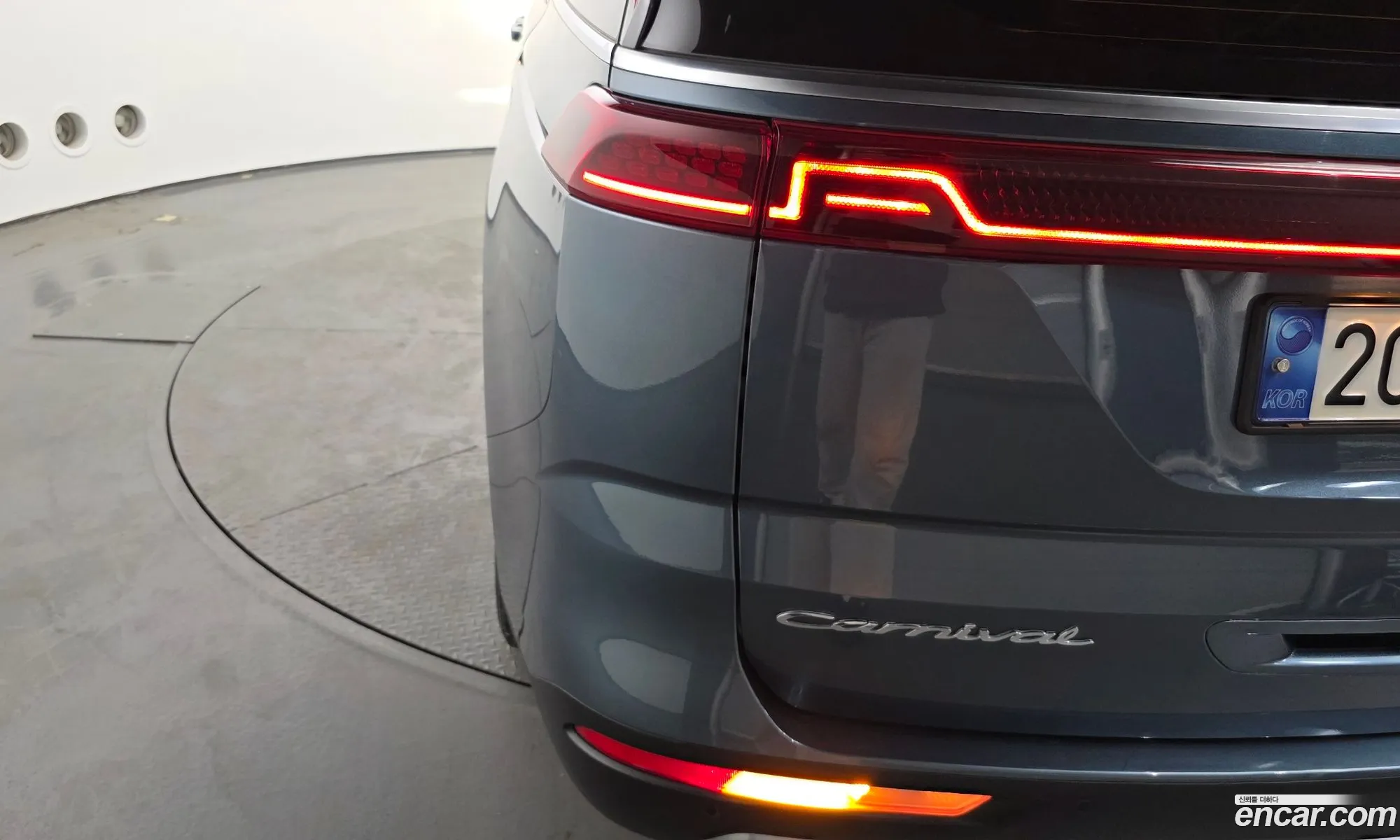 Kia Carnival 2021 — 3