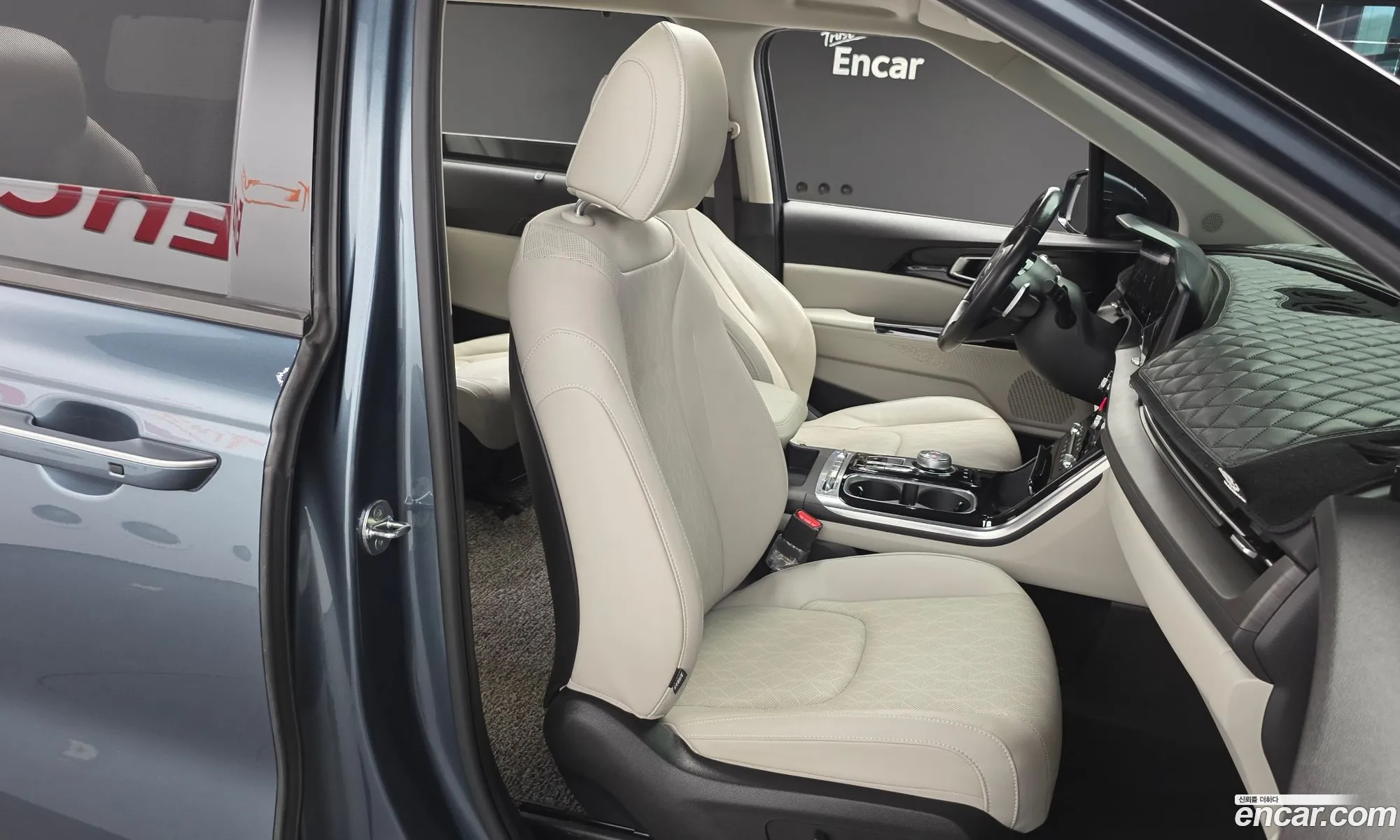 Kia Carnival 2021 — 28