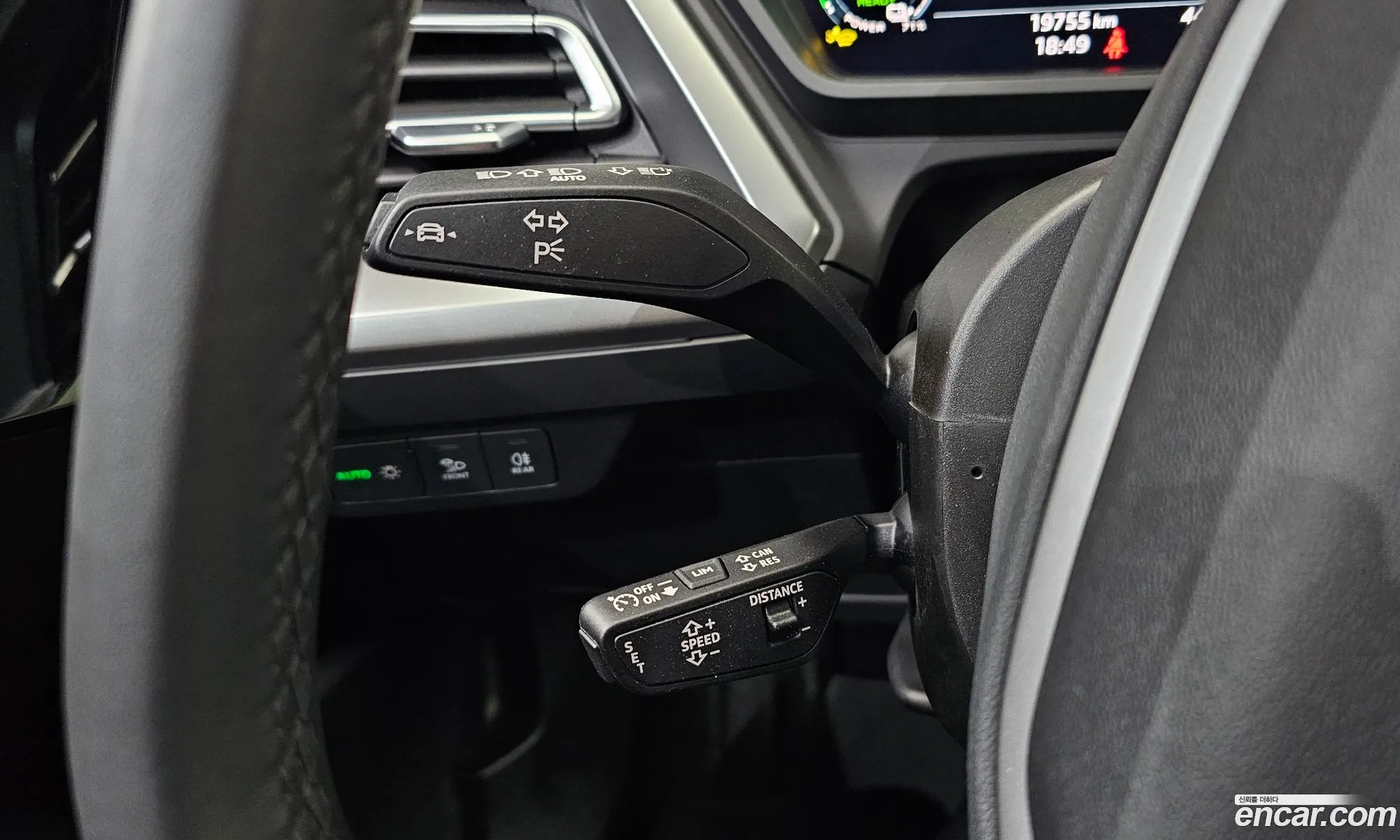 Audi Q4 e-tron 2025 — 18