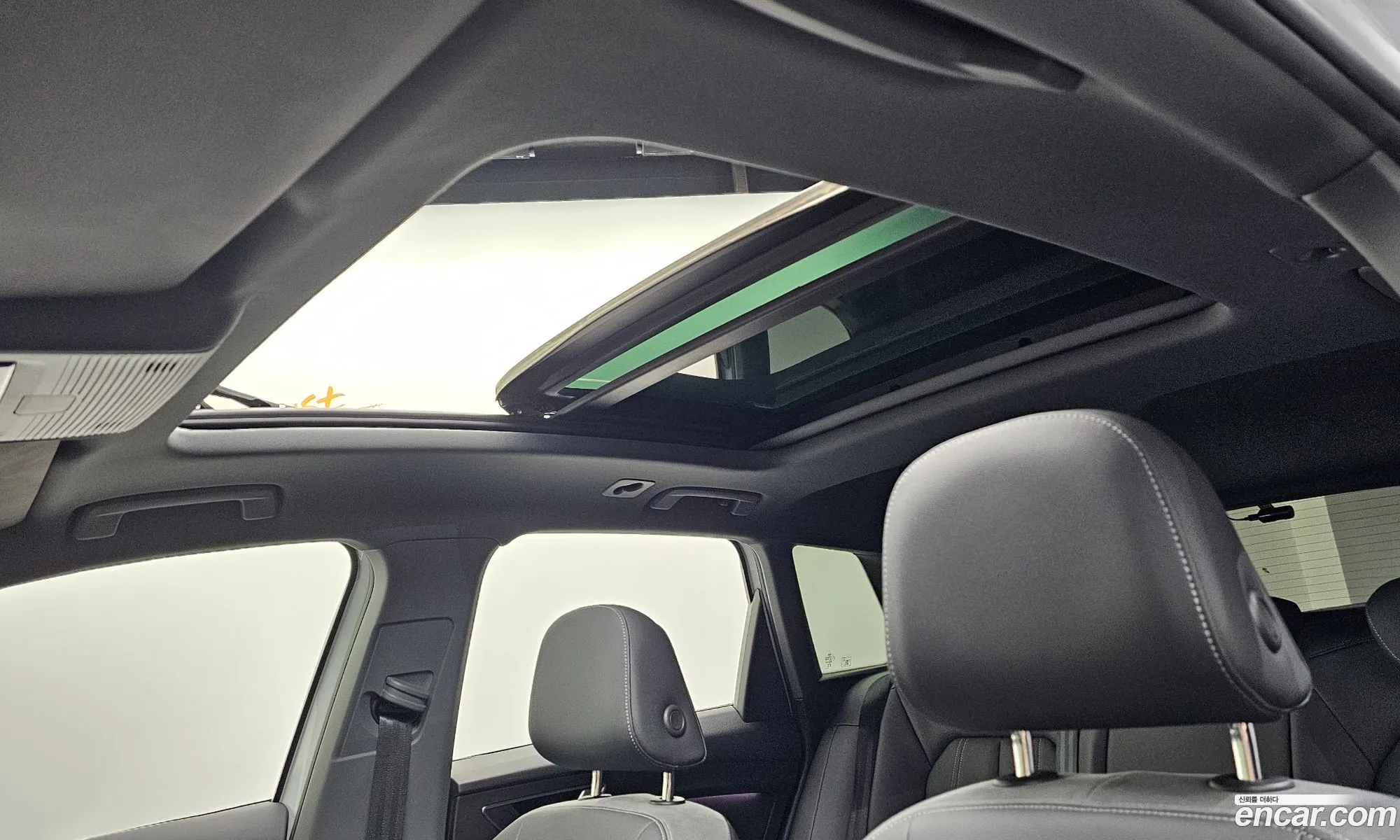 Audi Q4 e-tron 2025 — 12