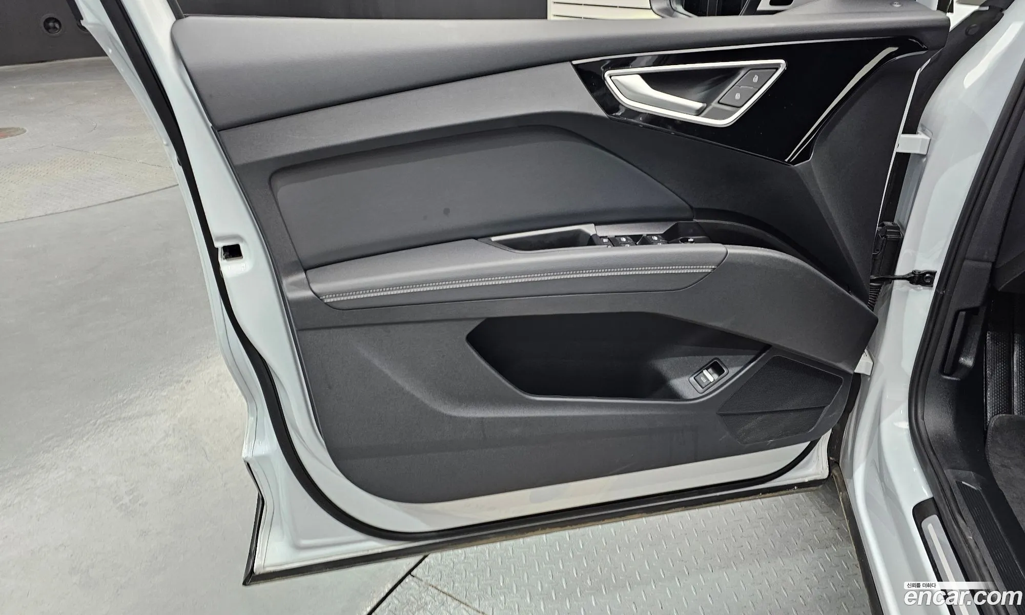 Audi Q4 e-tron 2025 — 21