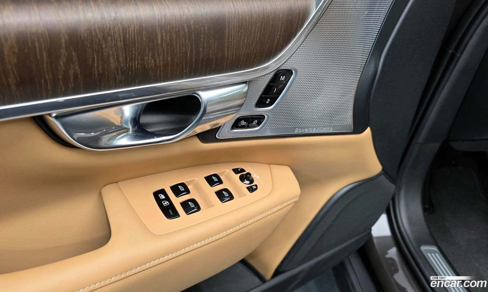 Volvo V90 Cross Country 2020 — 16