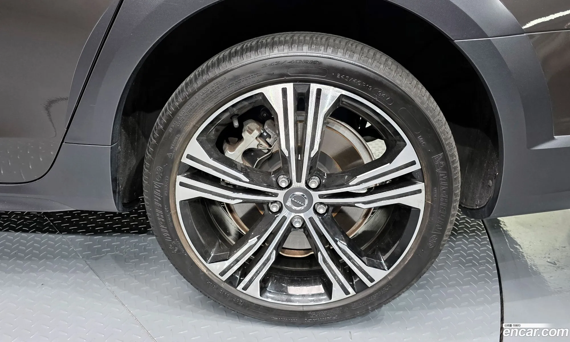 Volvo V90 Cross Country 2020 — 10