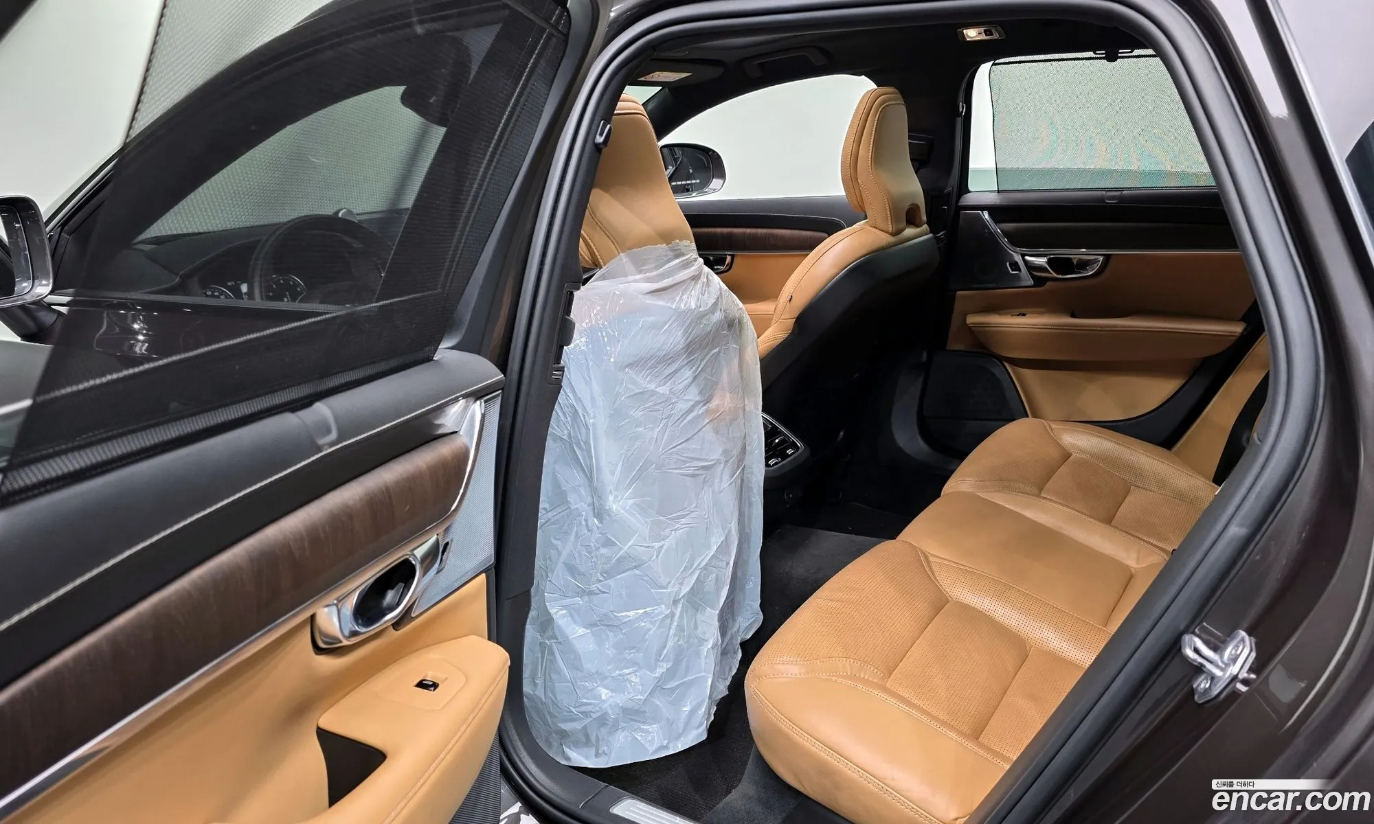 Volvo V90 Cross Country 2020 — 31