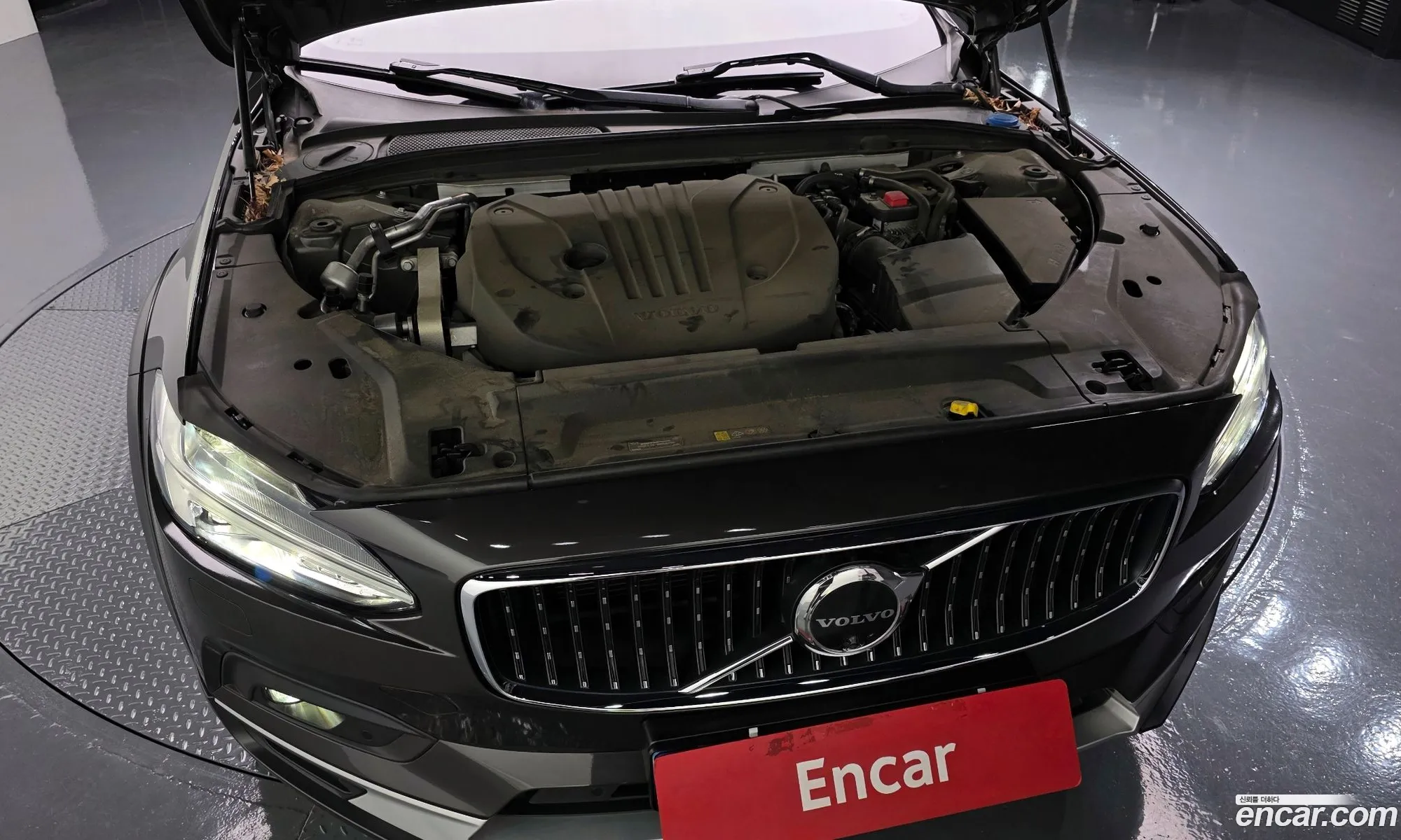 Volvo V90 Cross Country 2020 — 36