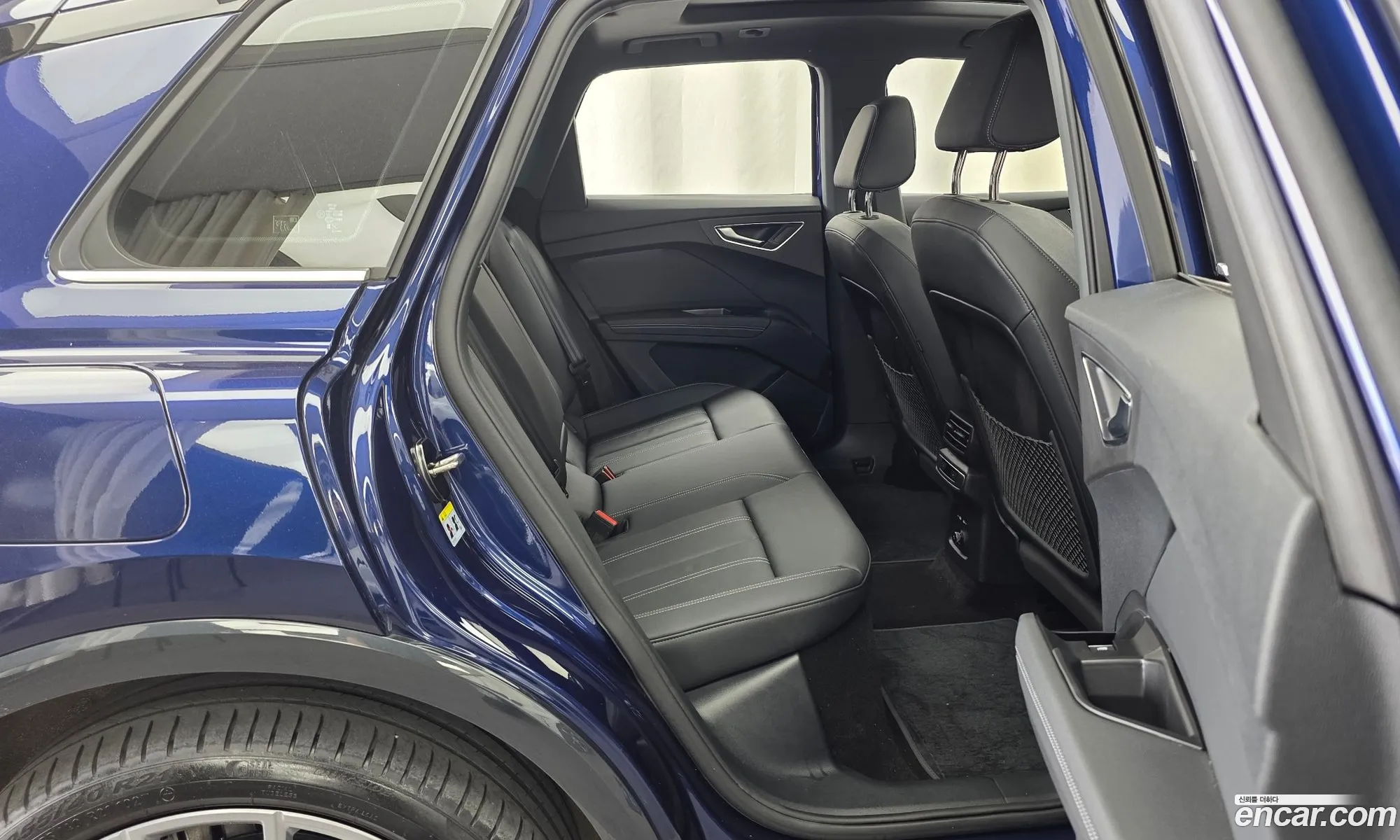 Audi Q4 e-tron 2025 — 11