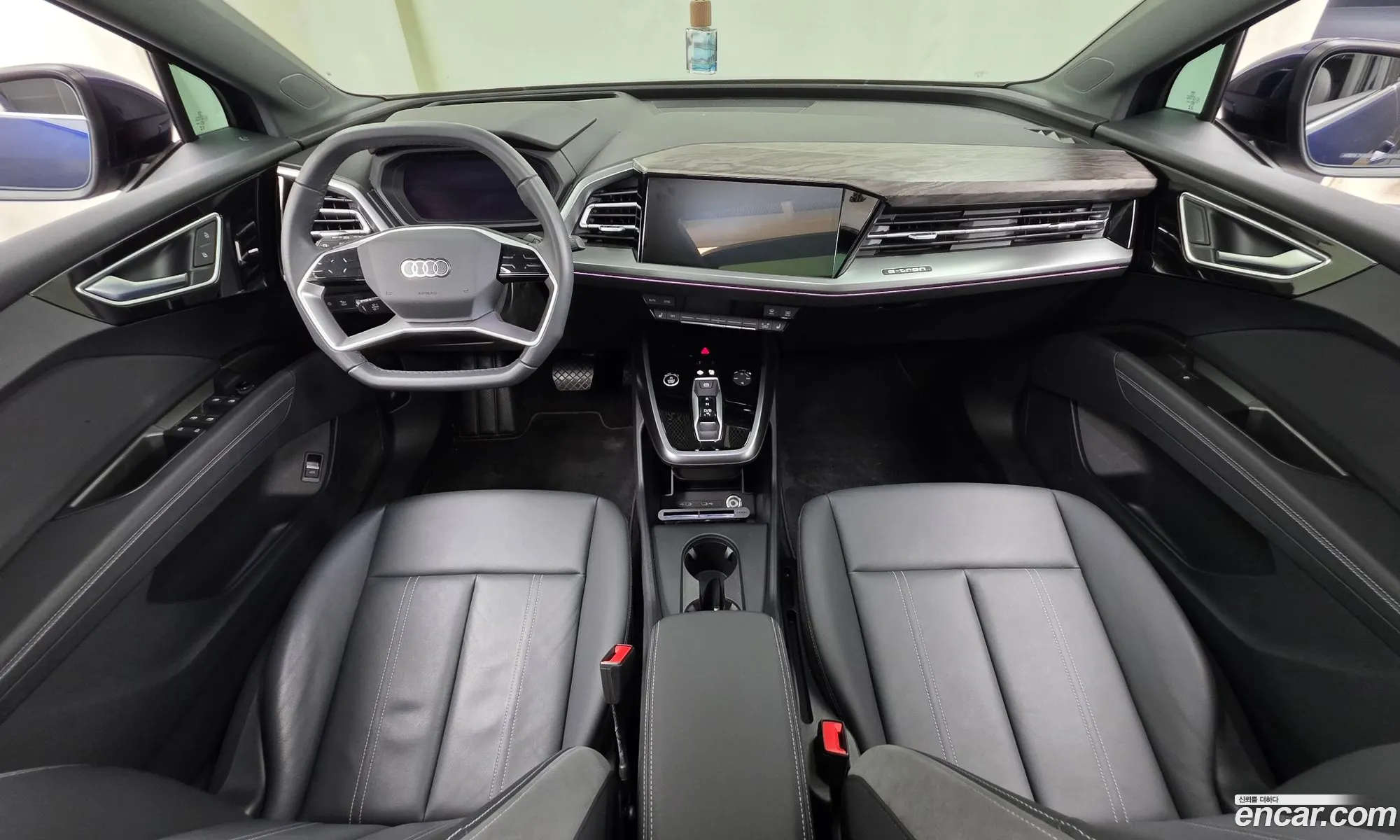 Audi Q4 e-tron 2025 — 12