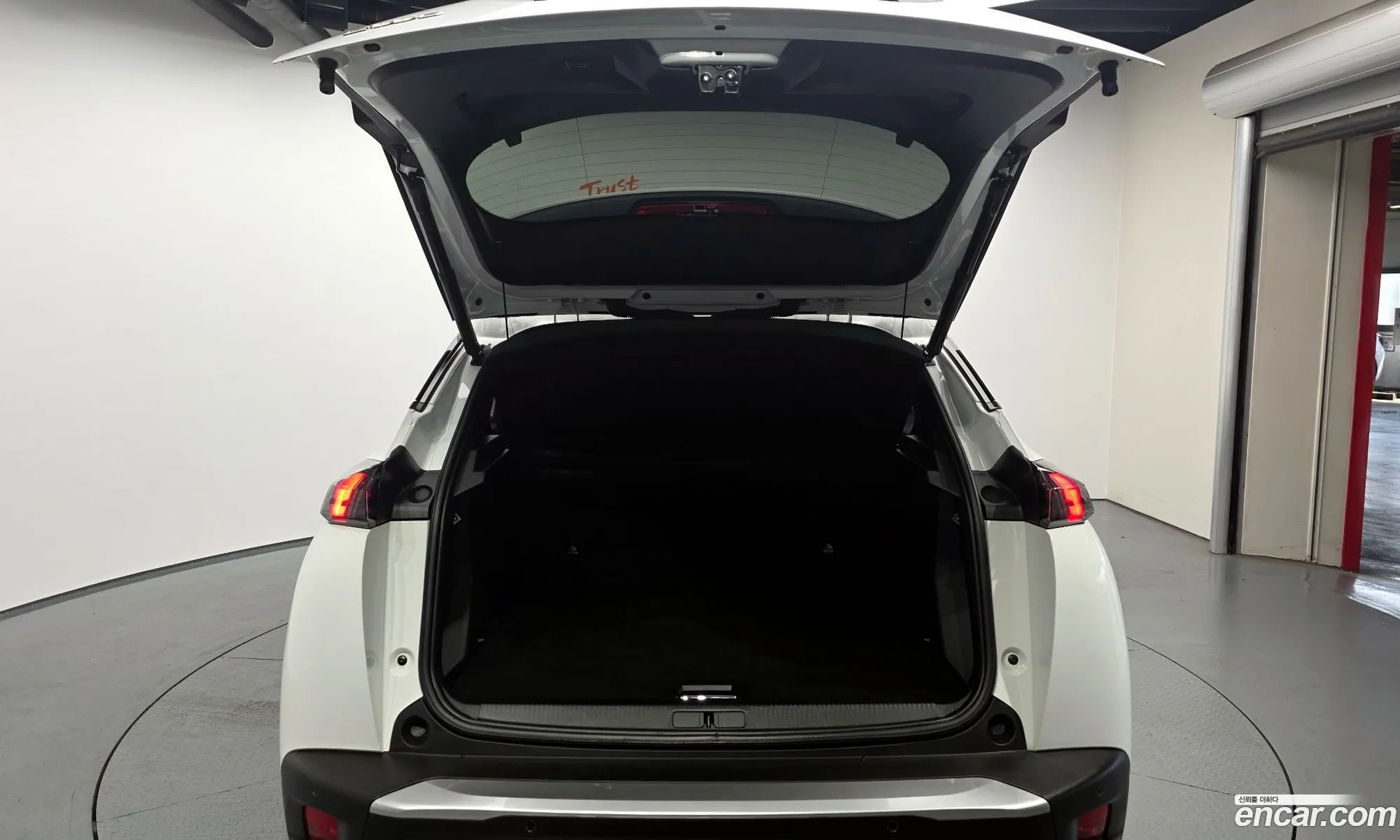 Peugeot 2008 2021 — 6