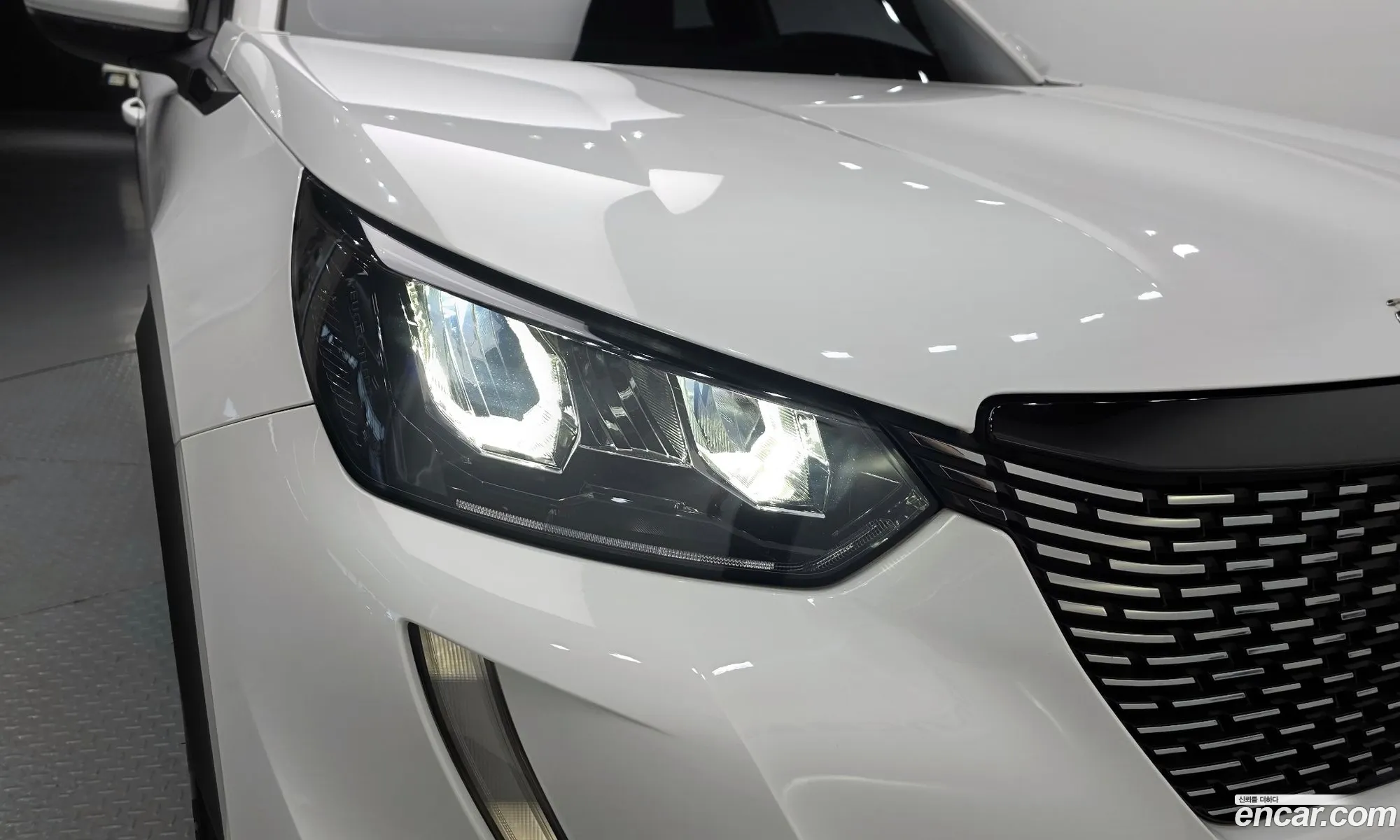 Peugeot 2008 2021 — 17