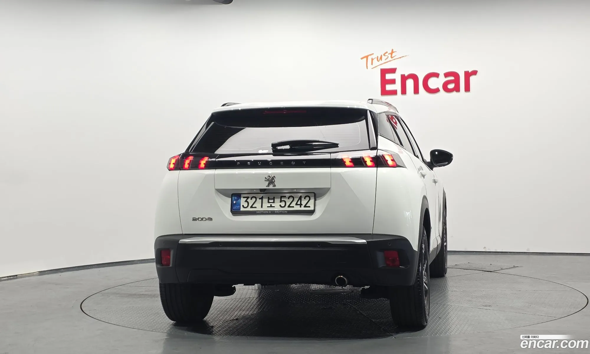 Peugeot 2008 2021 — 11