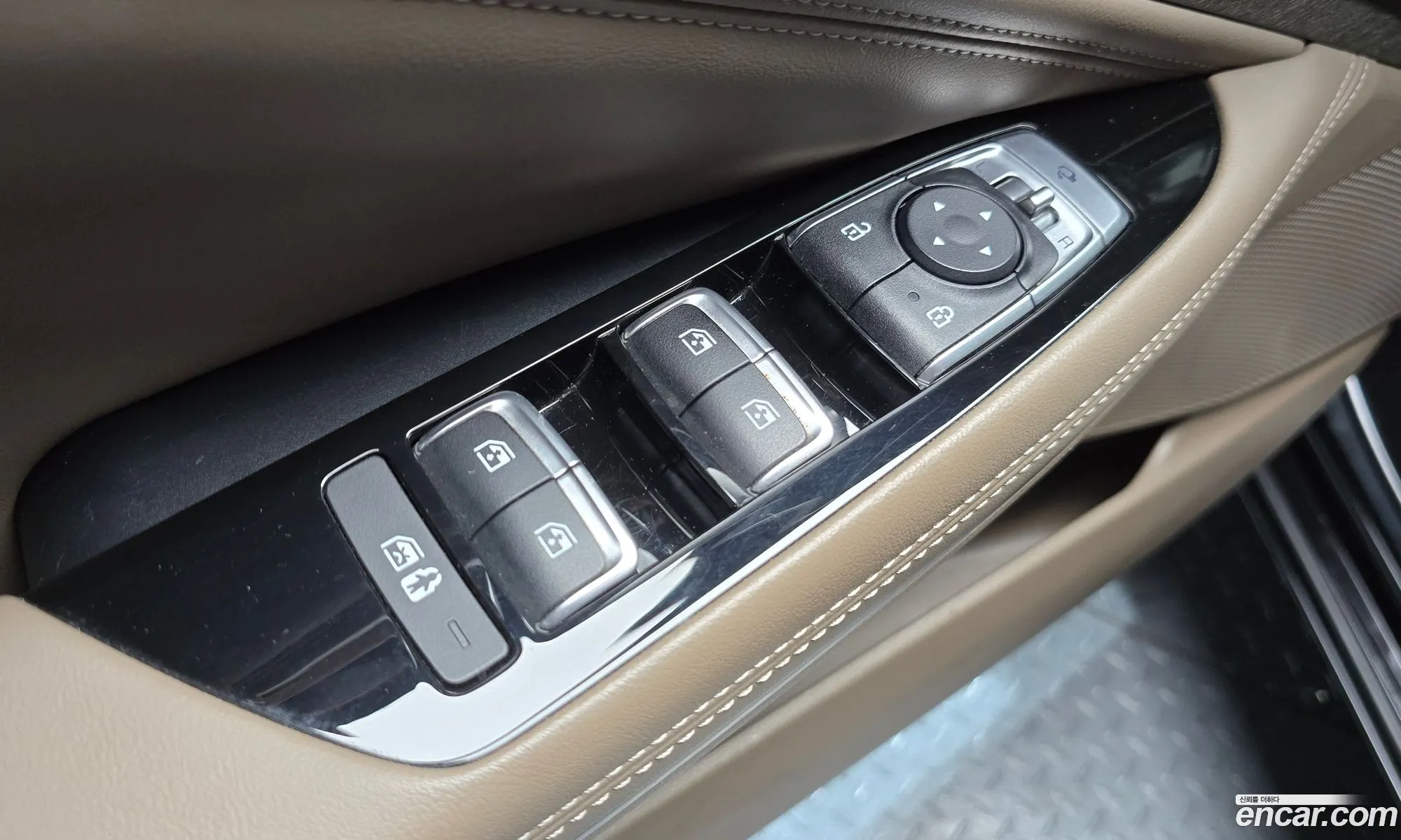 Kia K8 2022 KNAM241BBPA040213 — 4