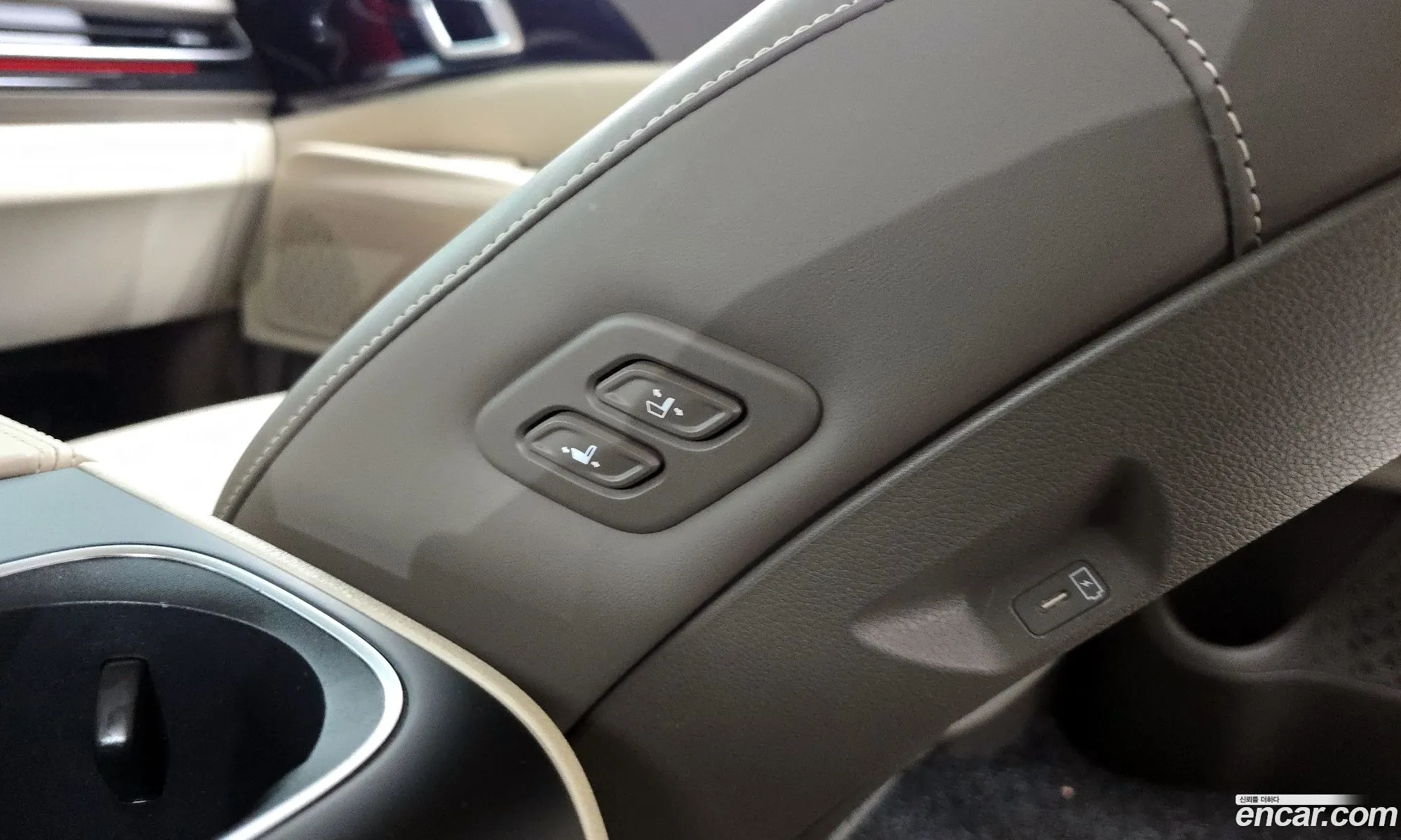 Kia Carnival 2025 KNANE81BBSS525402 — 11