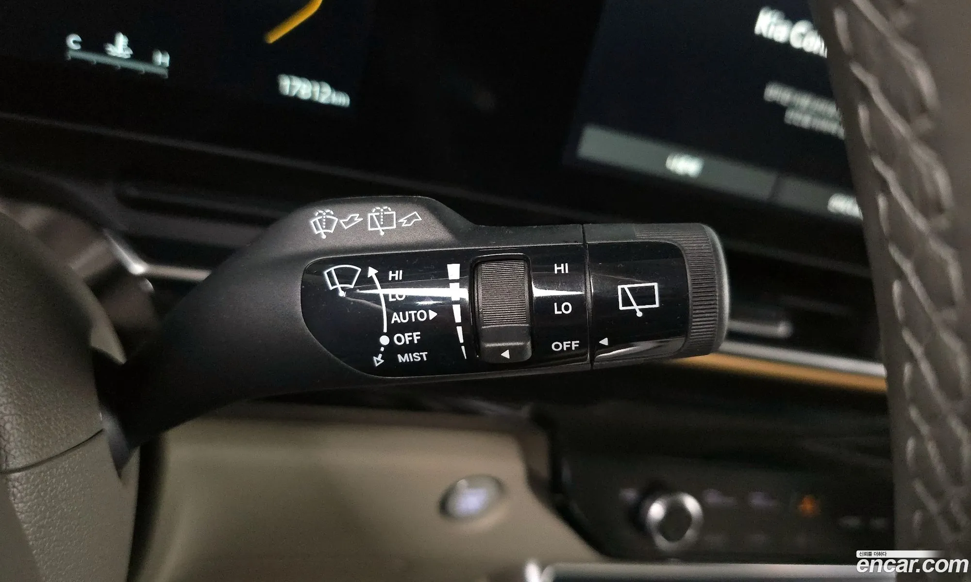 Kia Carnival 2025 KNANE81BBSS525402 — 5