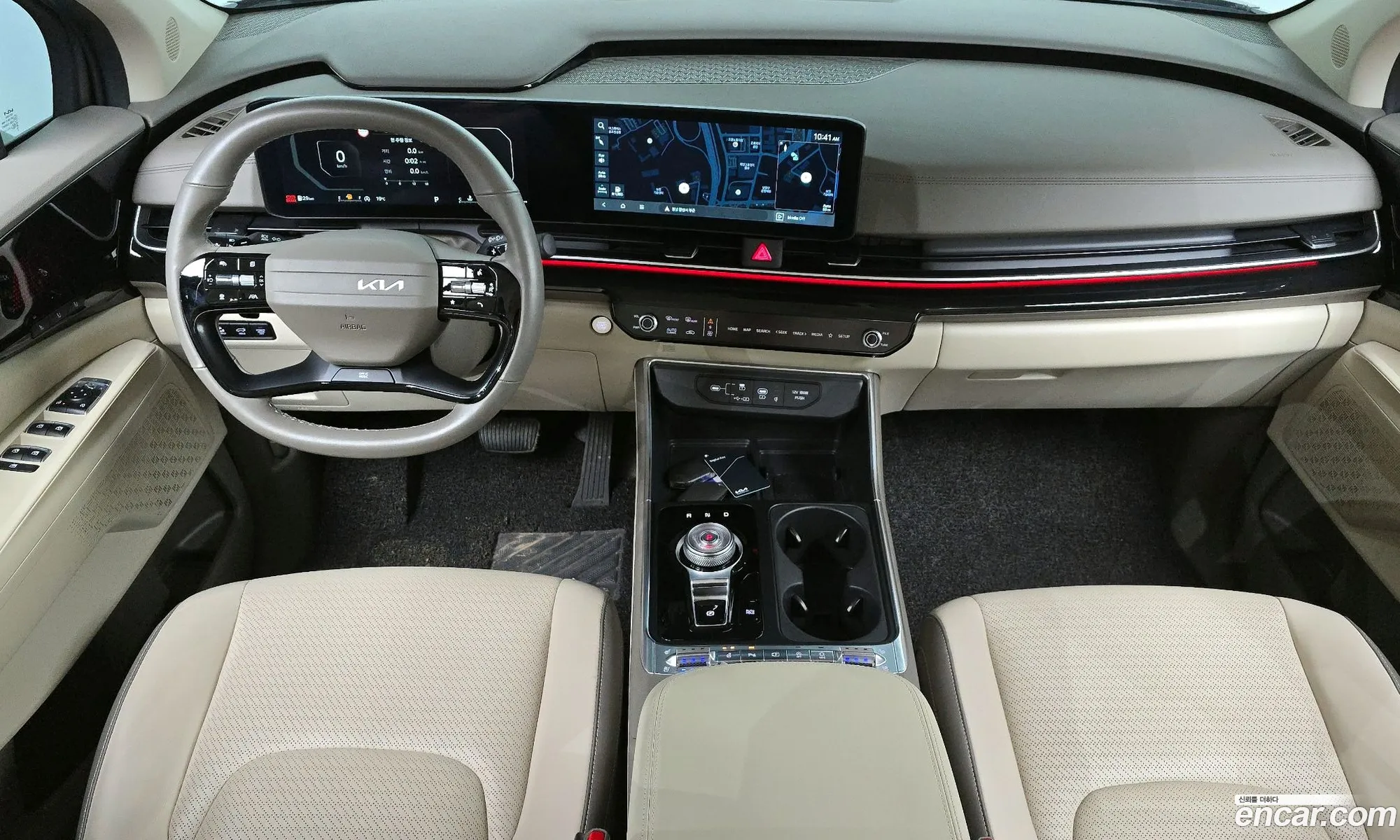 Kia Carnival 2025 KNANE81BBSS525402 — 4