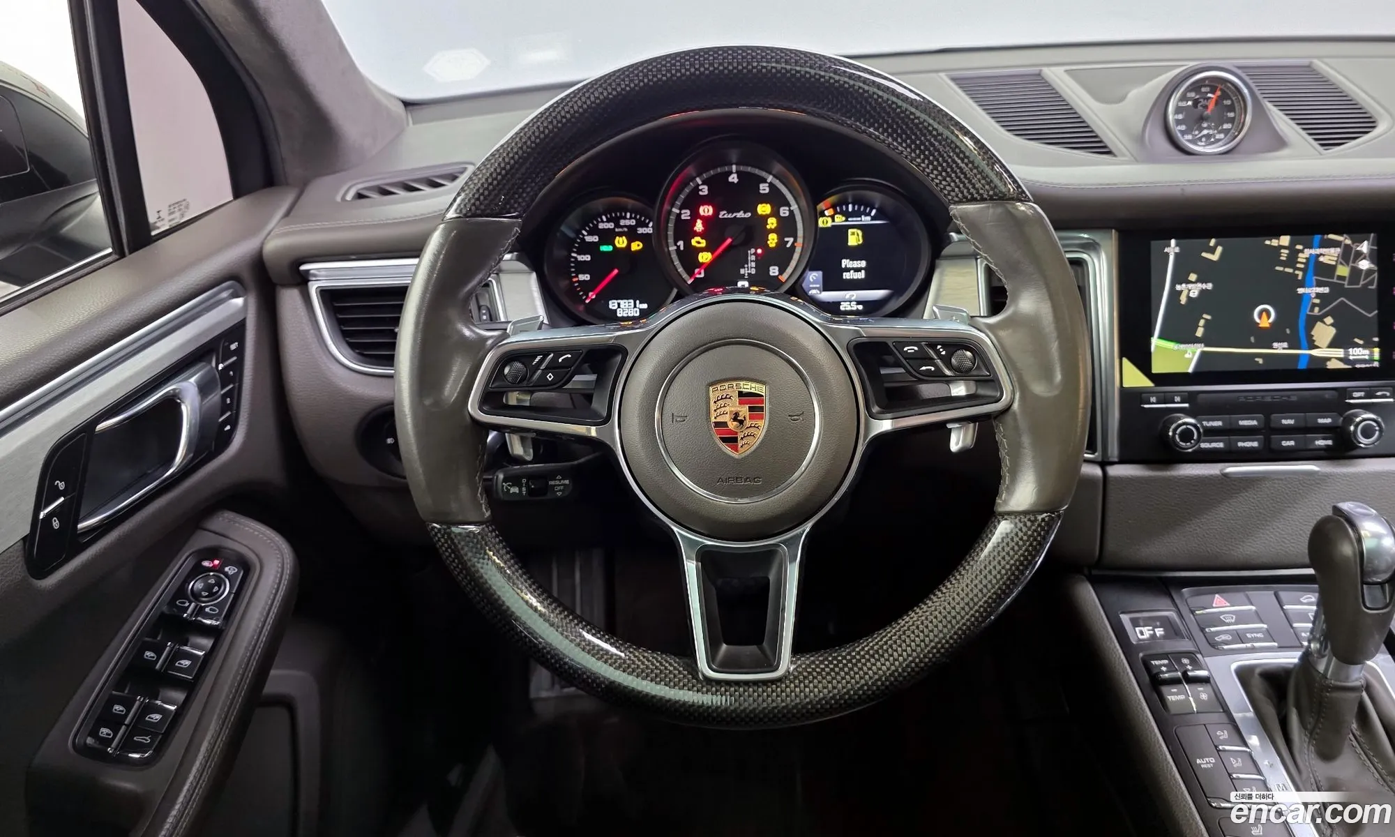 Porsche Macan 2017 WP1AF2957HLB90823 — 25