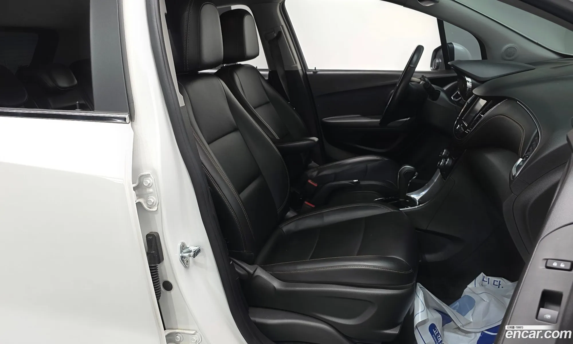 Chevrolet (GM Daewoo) Trax 2019 KLABA76BDKB805875 — 4