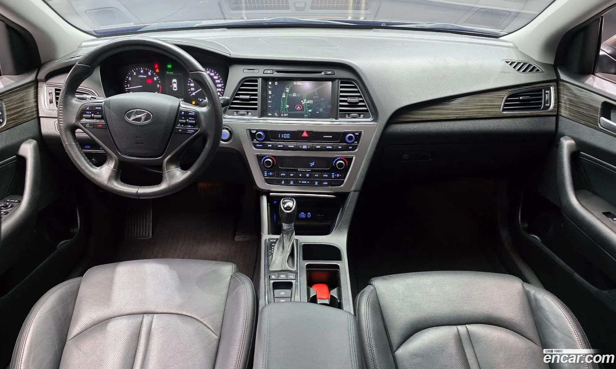 Hyundai LF Sonata 2014 KMHE341CBFA074556 — 16