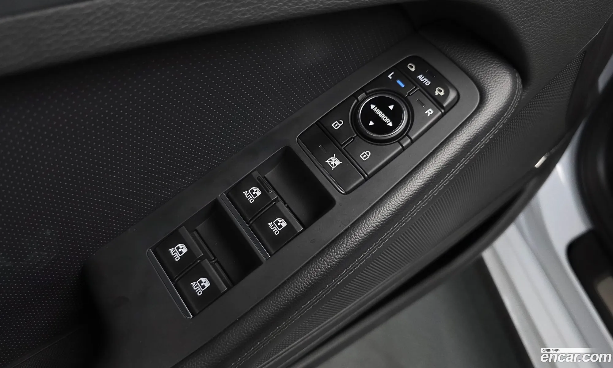 Genesis G80 2018 — 13