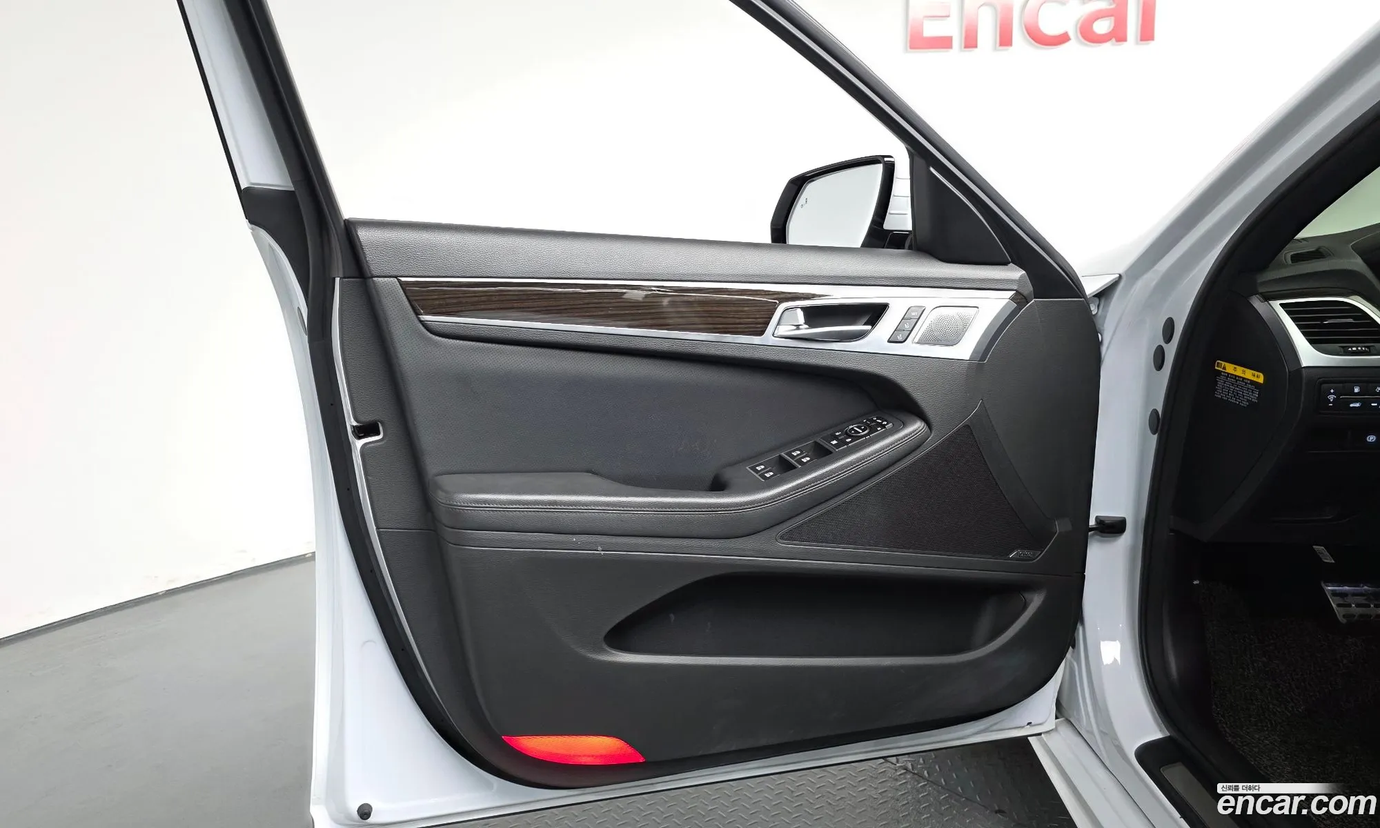 Genesis G80 2018 — 35