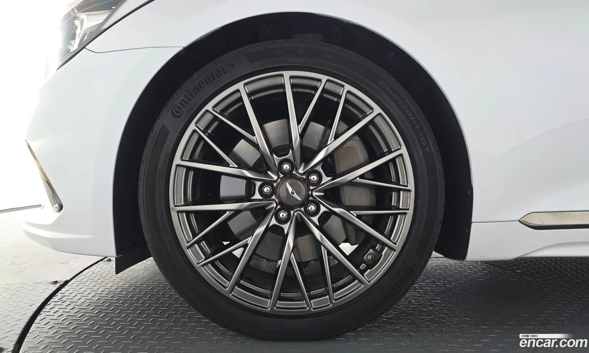 Genesis G80 2018 — 8