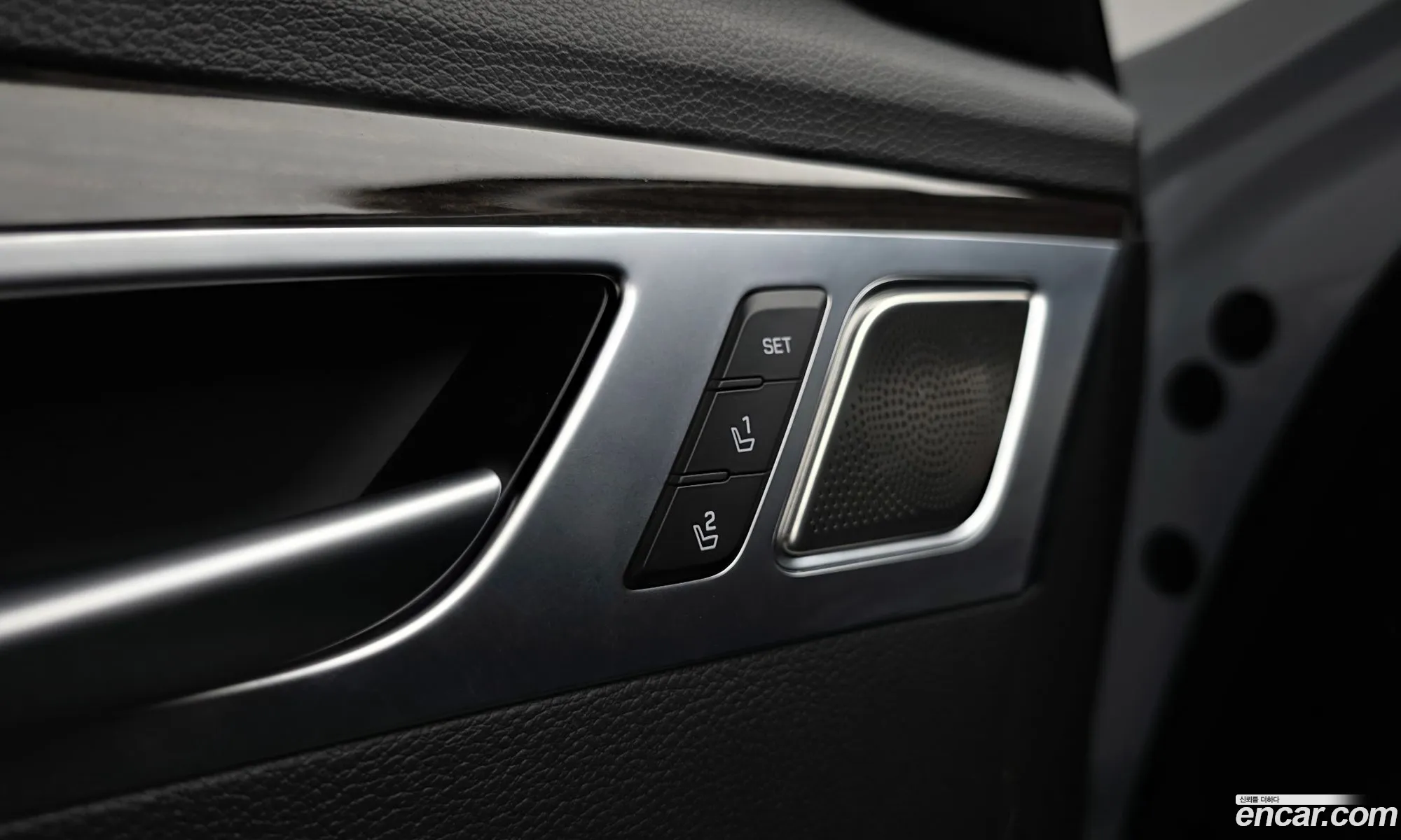 Genesis G80 2018 — 2